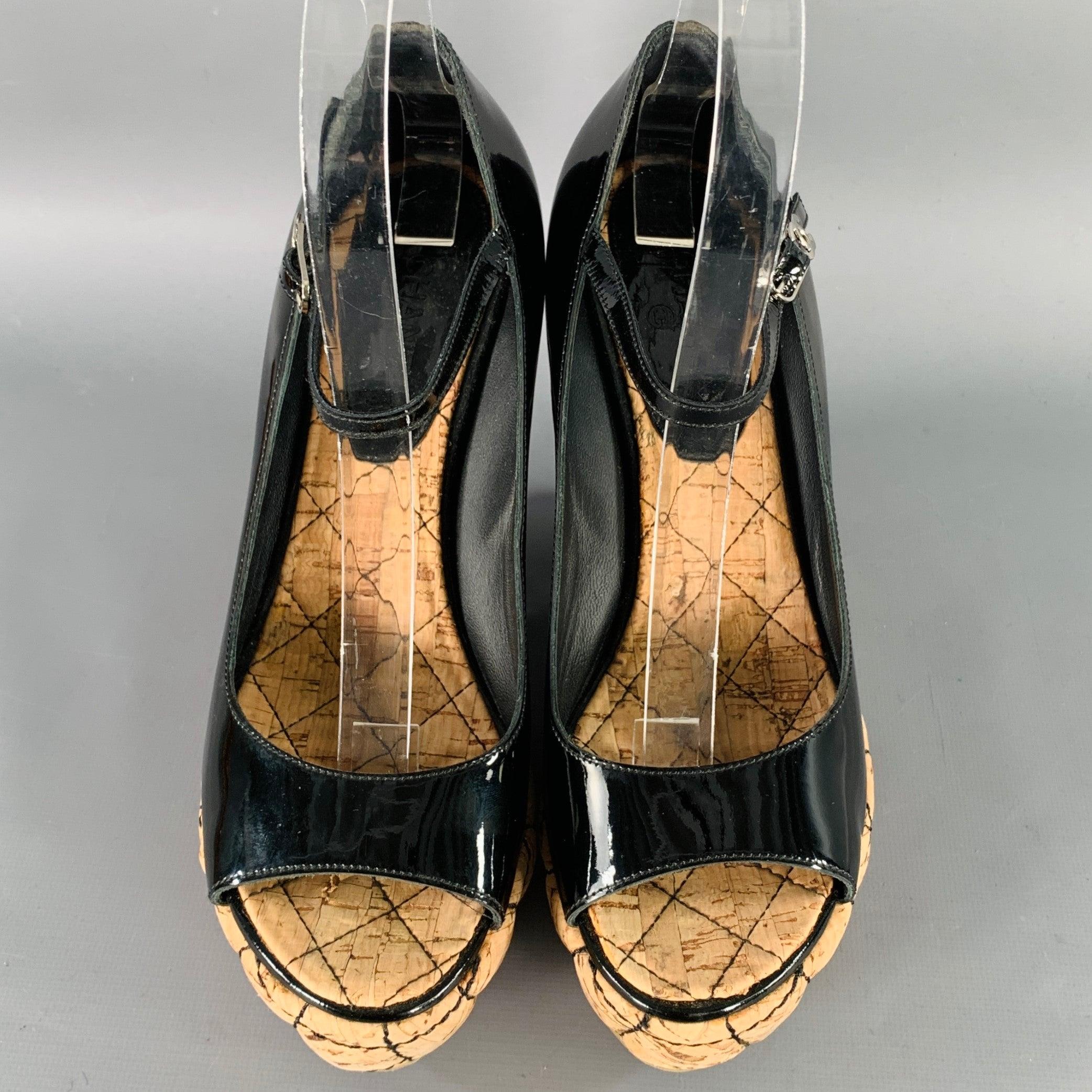 CHANEL Size 6.5 Black Natural Patent Leather Quilted Cork Peep Toe Platform Pumps For Sale 2