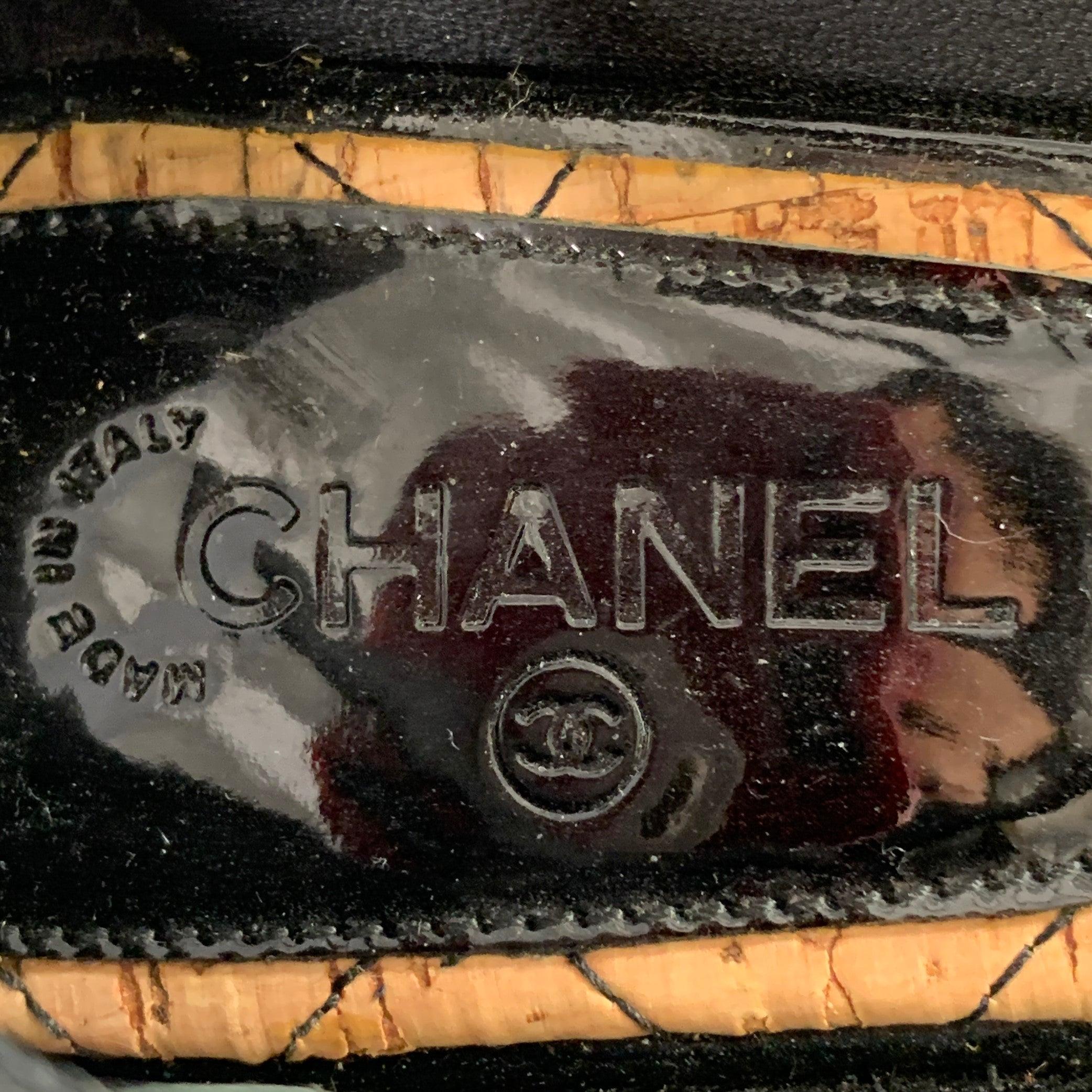 CHANEL Size 6.5 Black Natural Patent Leather Quilted Cork Peep Toe Platform Pumps For Sale 5