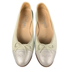 CHANEL Größe 7 Mintfarbene Ballerina-Flats aus Leder mit Zehenkappe