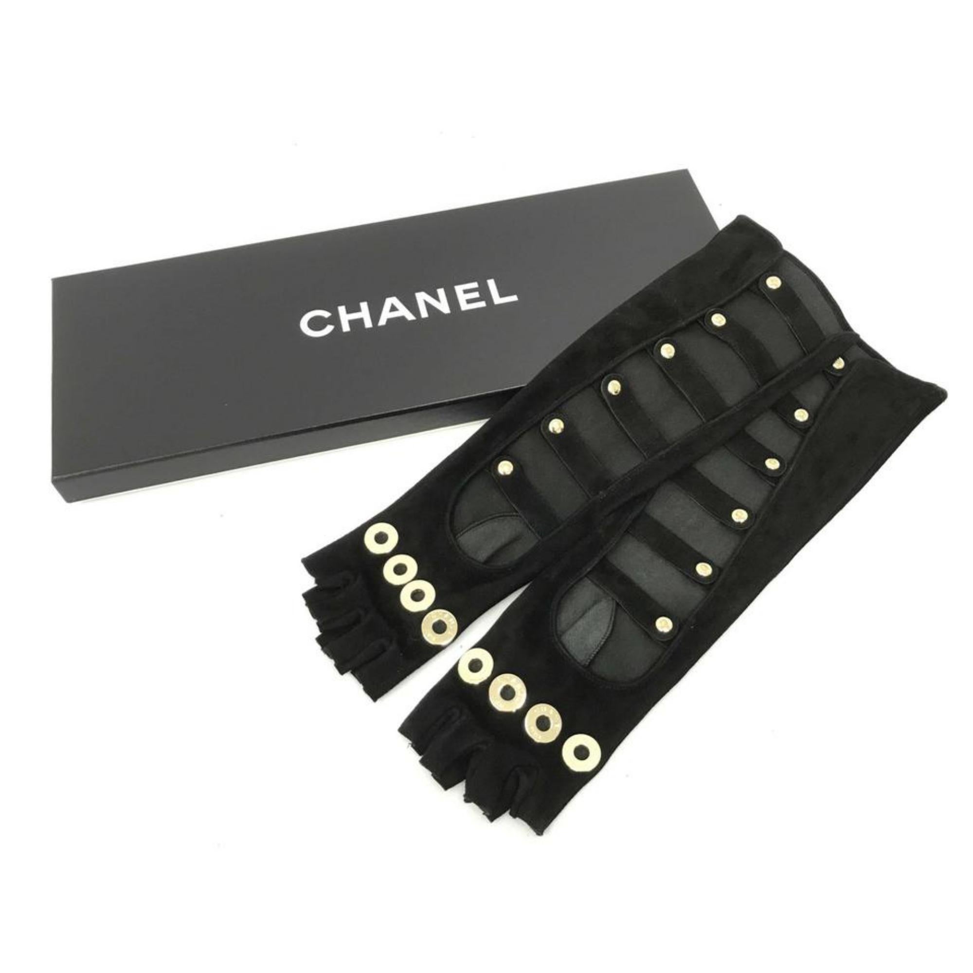 Chanel Size 7.5 Medium 2008 Long Gold Button Suede Fingerless Gloves s27c1
Made In: France
Measurements: Length:  4.5