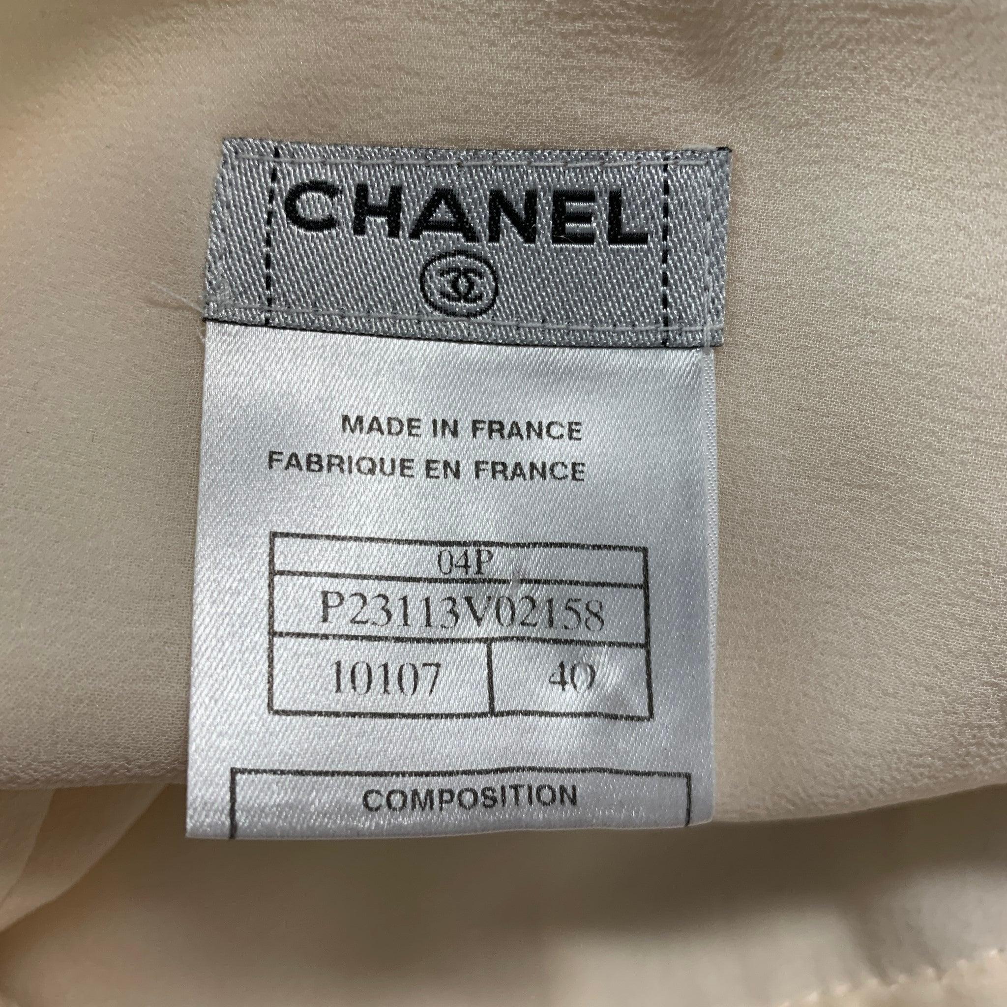 CHANEL Size 8 Cream Silk Pleated Skirt For Sale 1