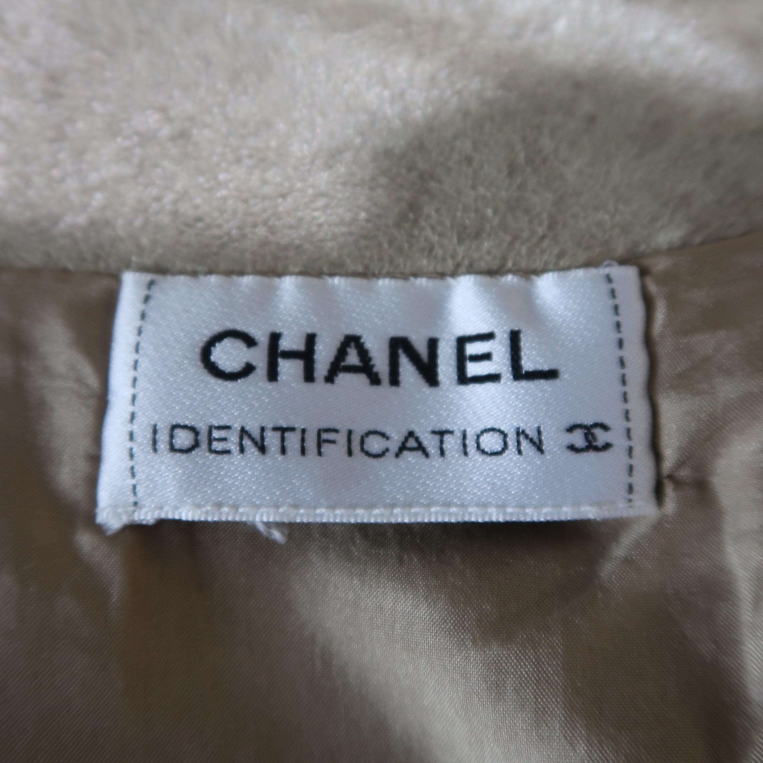 CHANEL Size 8 Metallic Gold Marbled Leather A Line Skirt For Sale 1