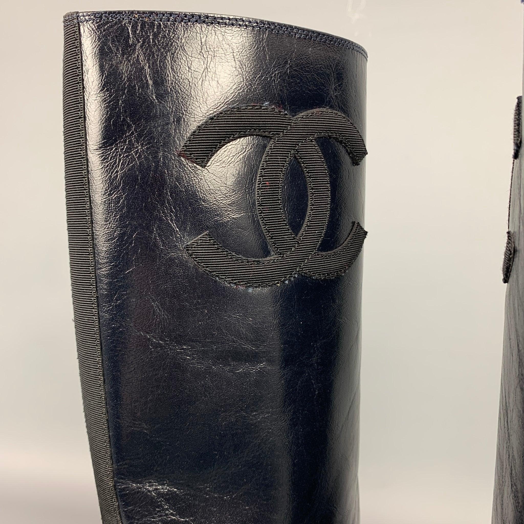 CHANEL Size 8.5 Midnight Blue Crackled Leather Riding Pull On CC Boots 1