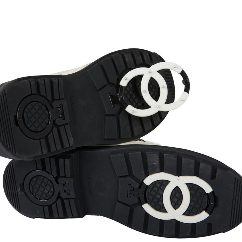 Chanel Ski Boots Size 40 For Sale 1