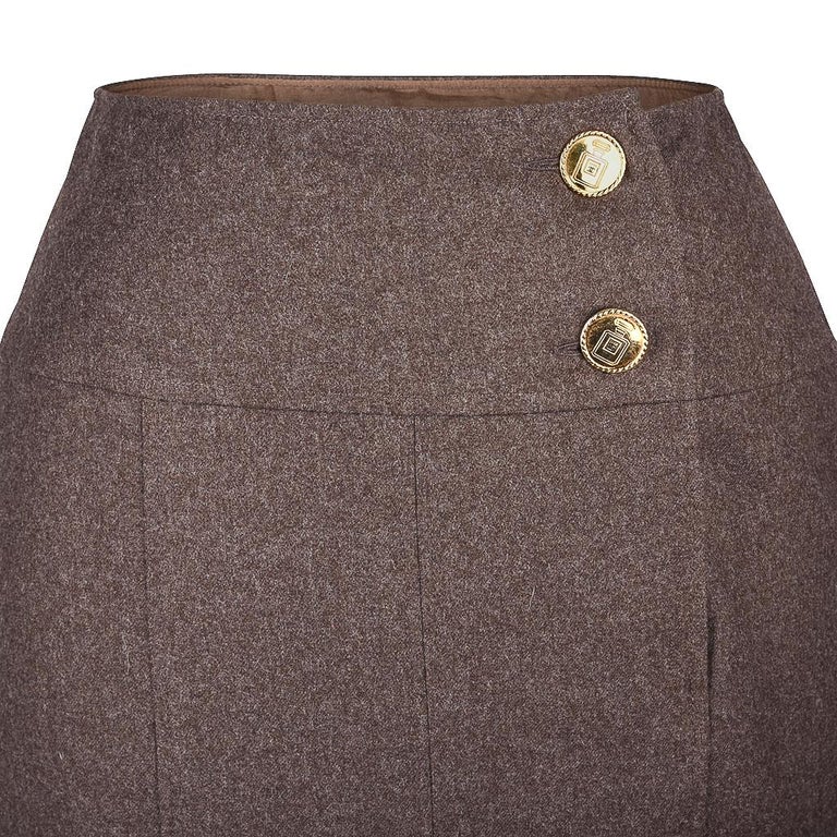 Chanel Skirt Light Brown Box Pleat Hem No5 Buttons 36 / 4 at 1stDibs ...