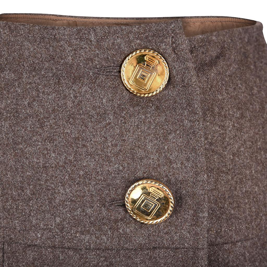 Gray Chanel Skirt Light Brown Box Pleat Hem No5 Buttons 36 / 4 