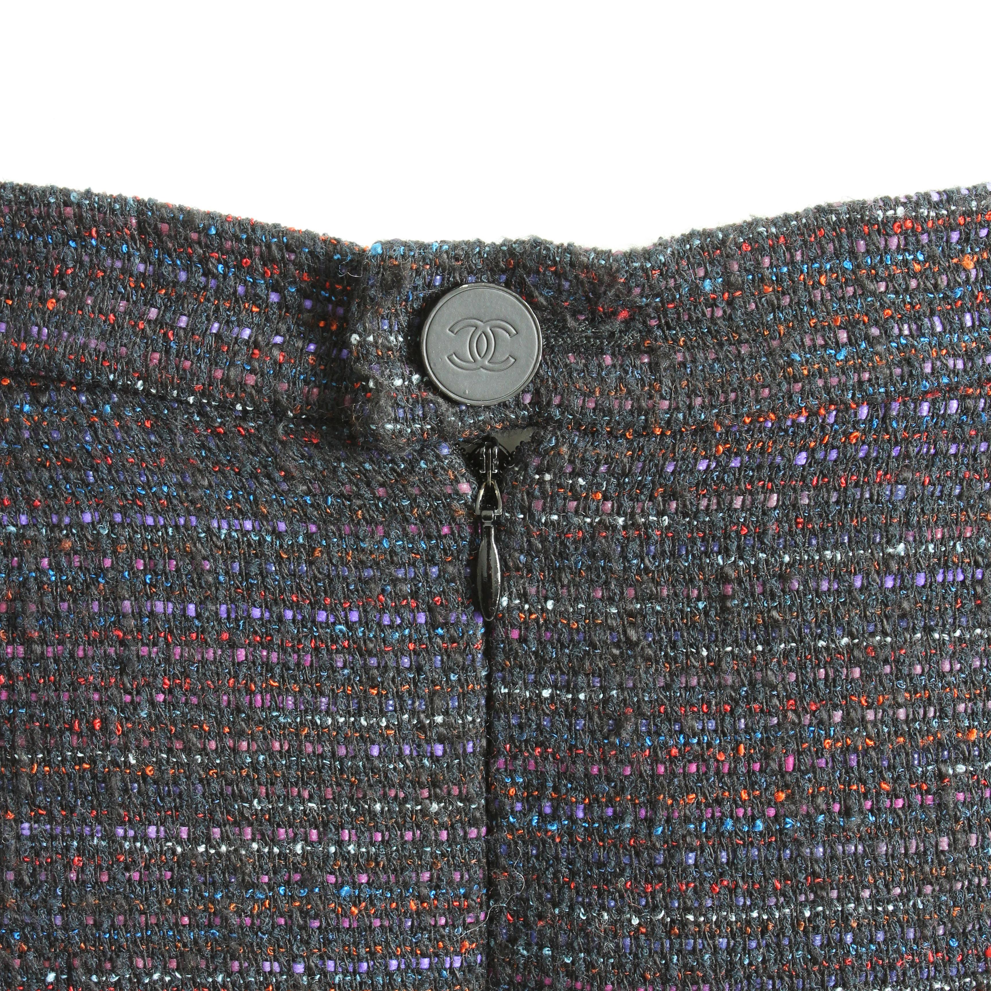 Chanel Skirt Multicolor Cotton Blend Tweed Pencil Style 02A Collection Size 40 For Sale 7