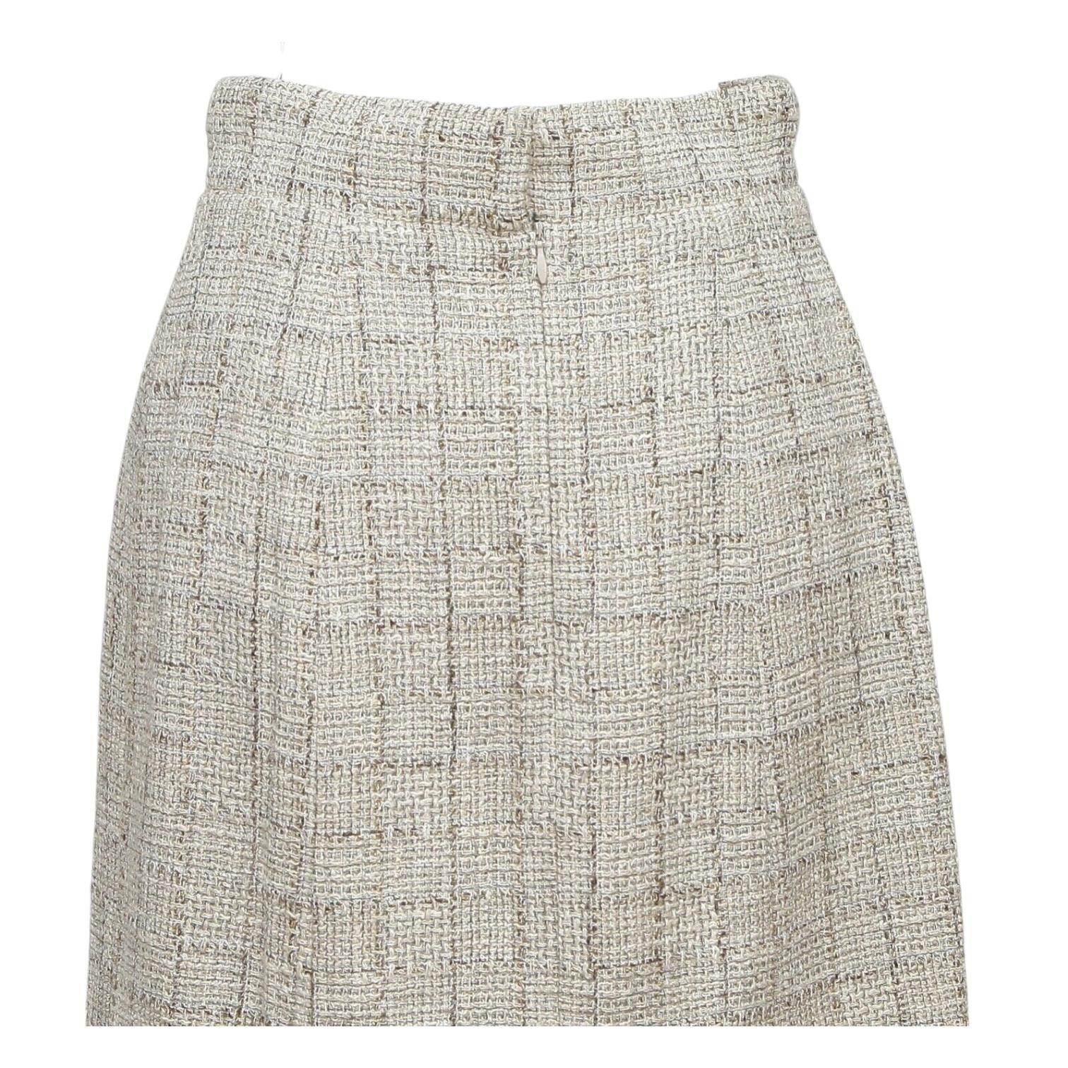 CHANEL Skirt Tweed Beige Black Metallic Plaid Fringe RUNWAY 2010 Sz 38 For Sale 2