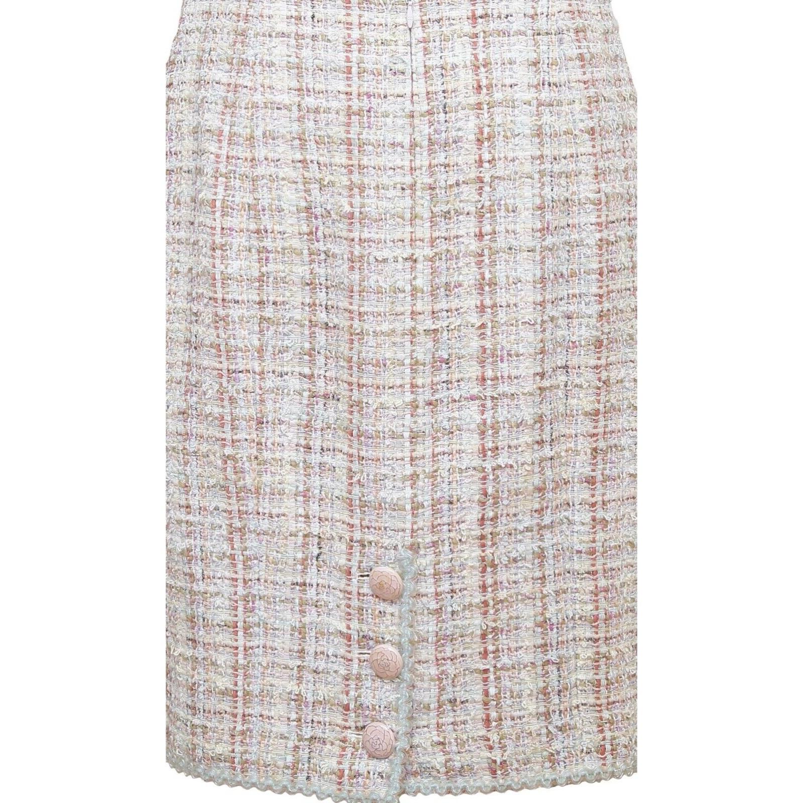 Women's CHANEL Tweed Skirt Fantasy Multi-Color Camellia Cotton 2013 RUNWAY SZ 40 For Sale