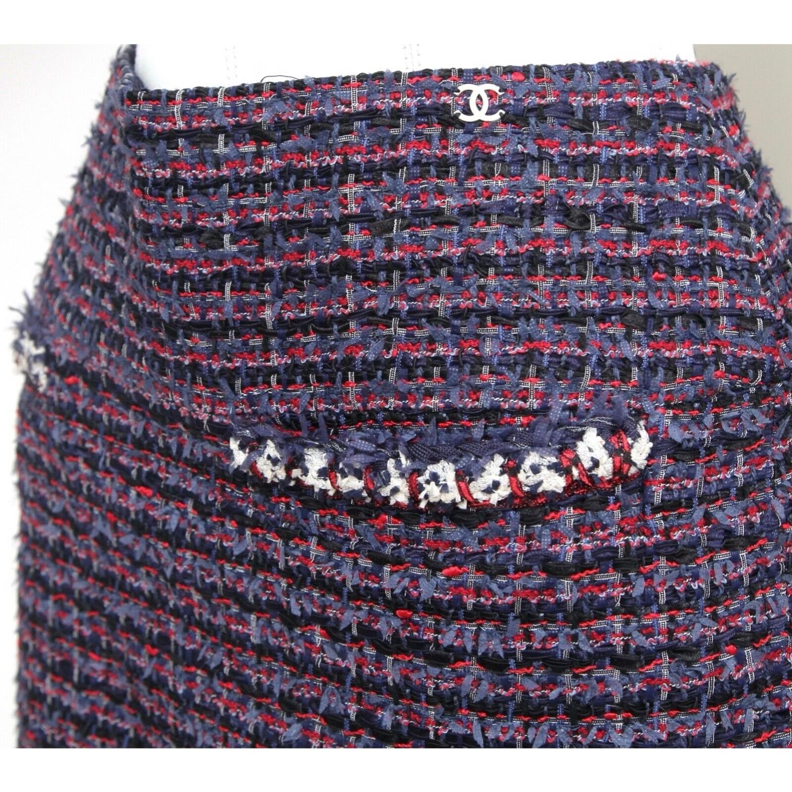 Chanel Skirt Tweed Lesage Blue Red Black Above Knee Gold-Tone CC Logo 2013 Sz 40 1