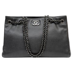 Chanel CC Caviar Embossed Black Leather Tote Bag – Queen Bee of Beverly  Hills