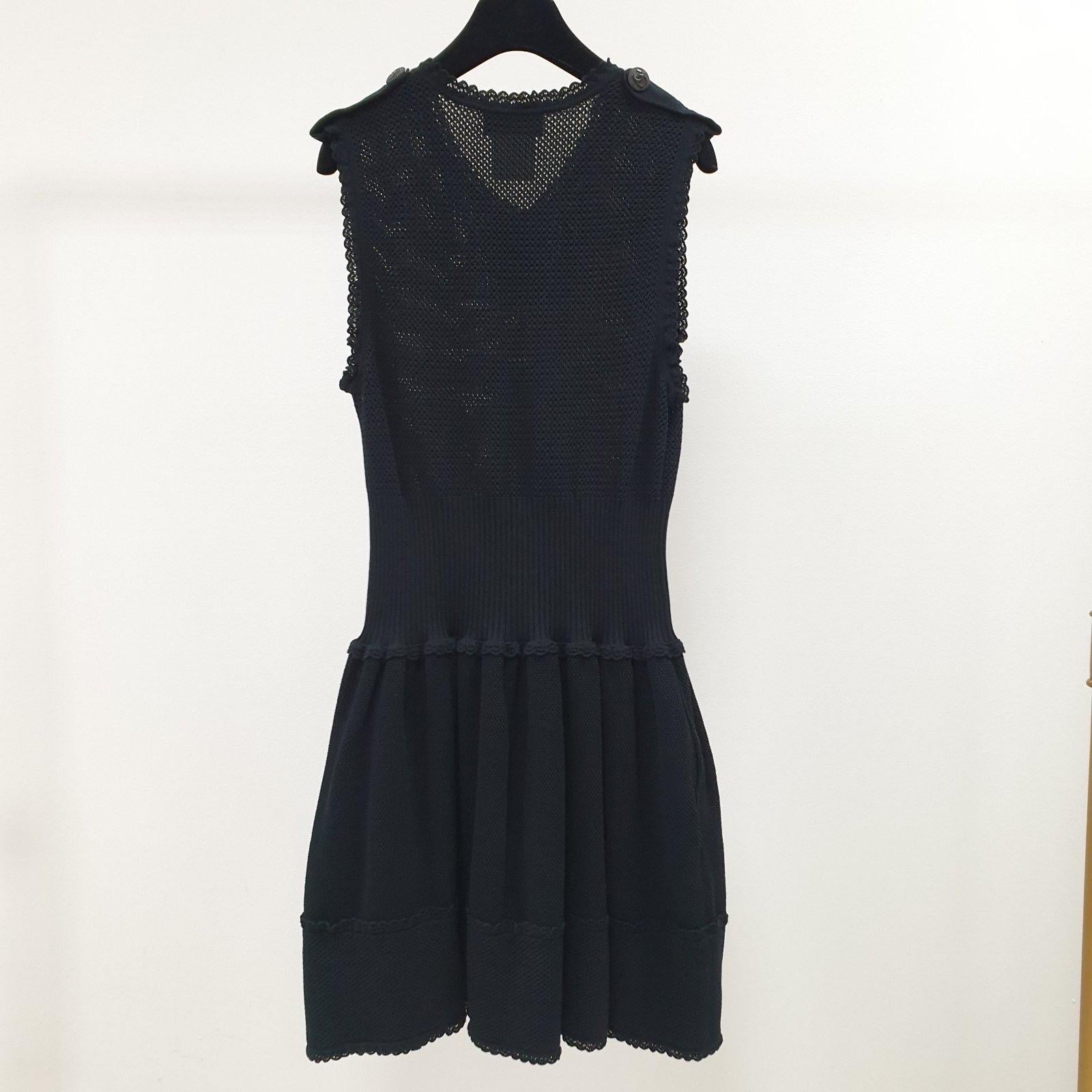 CHANEL Sleeveless Coco Mark Cotton Black Dress In Good Condition In Krakow, PL