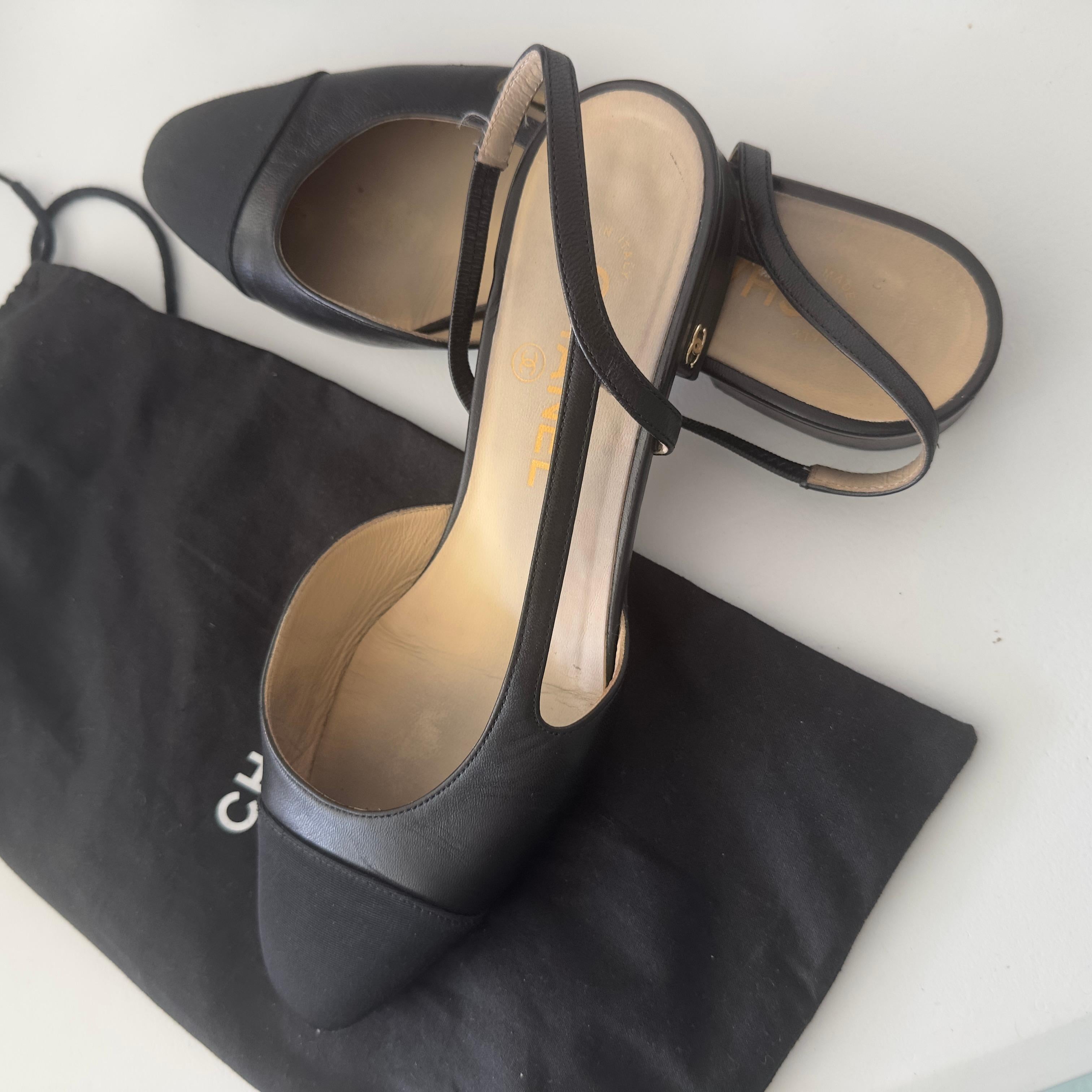 Chanel black leather and grosgrain slingbacks For Sale 12