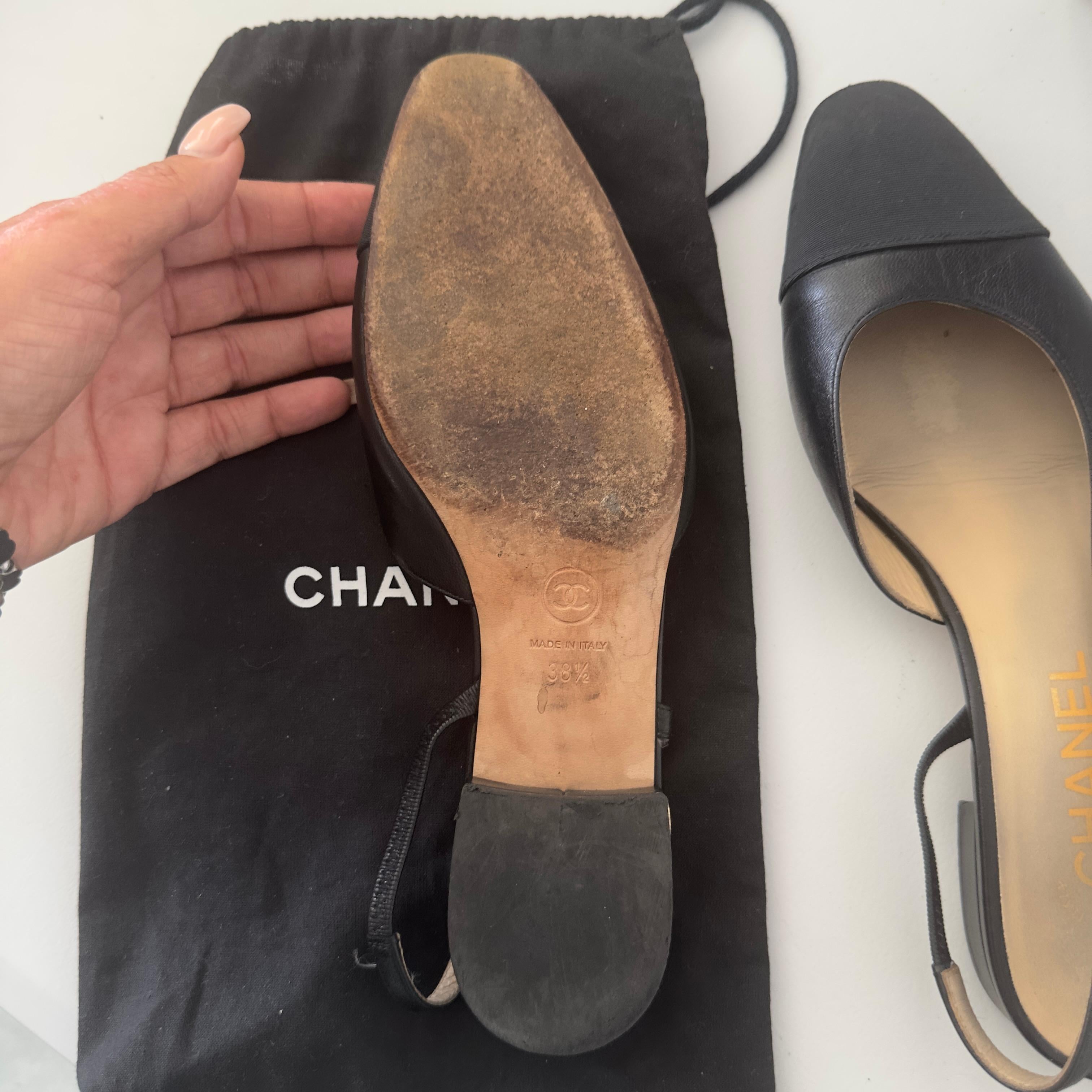 Chanel black leather and grosgrain slingbacks For Sale 3
