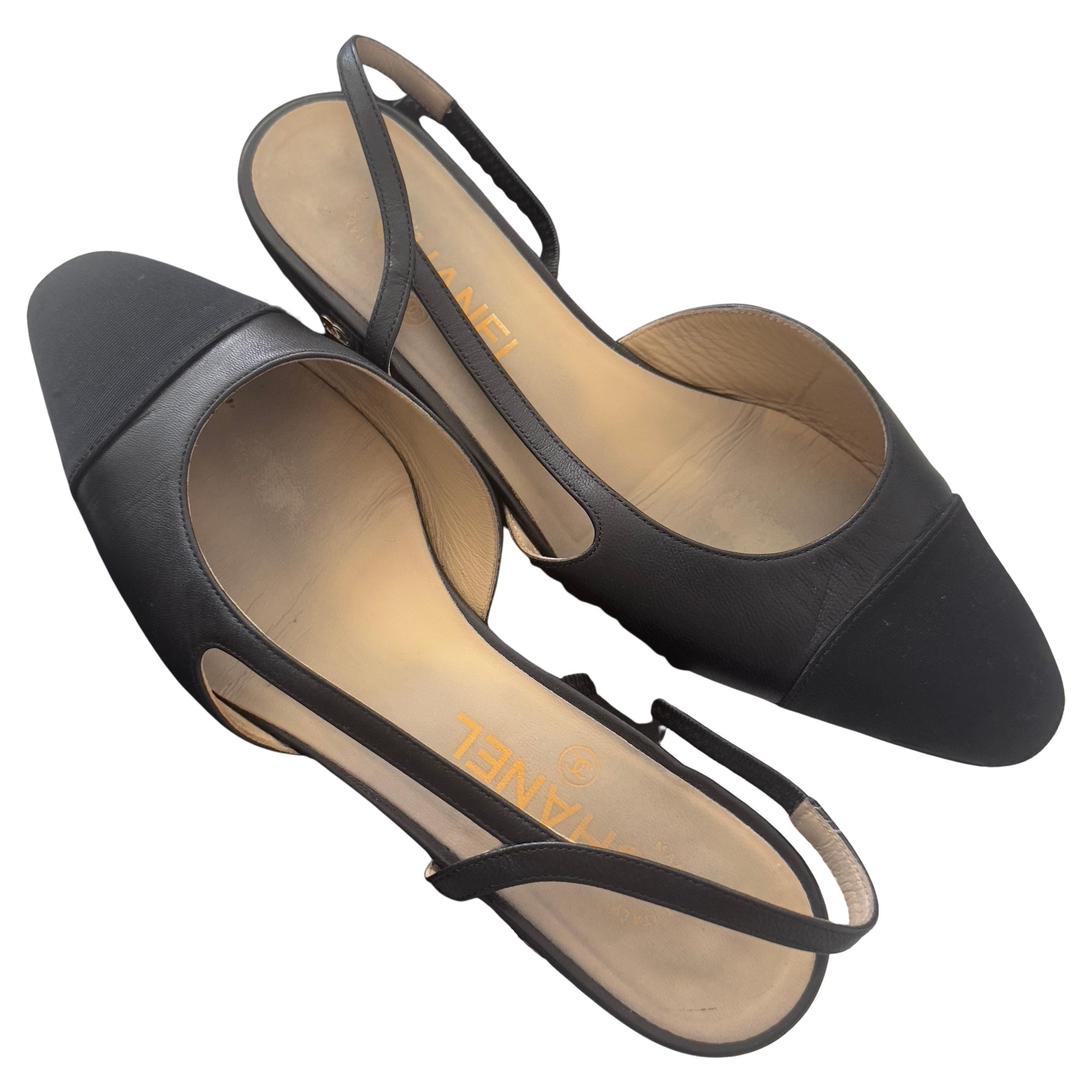 Chanel black leather and grosgrain slingbacks For Sale