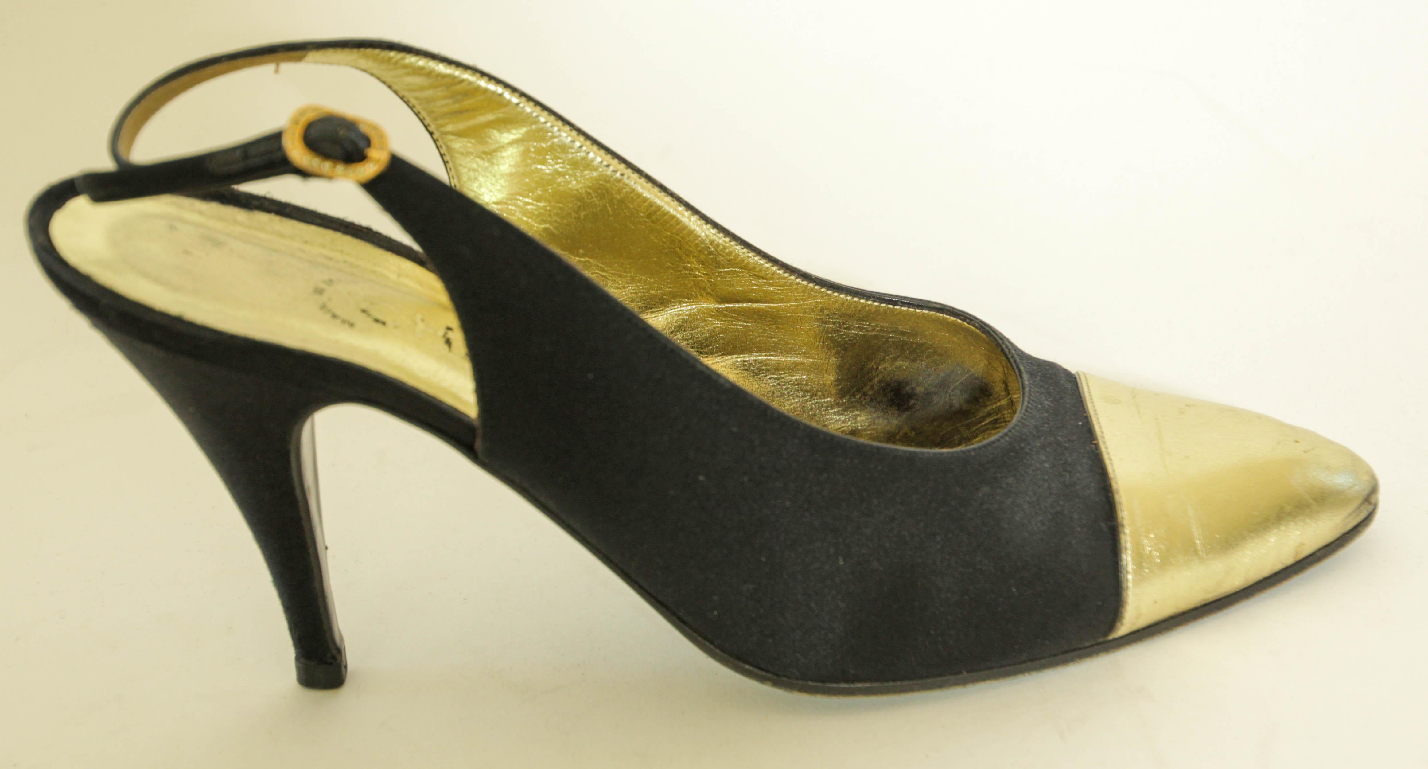 CHANEL Slingback Pumps Heels in Black Satin and Gold Leather EU 38 Vintage 80s For Sale 9