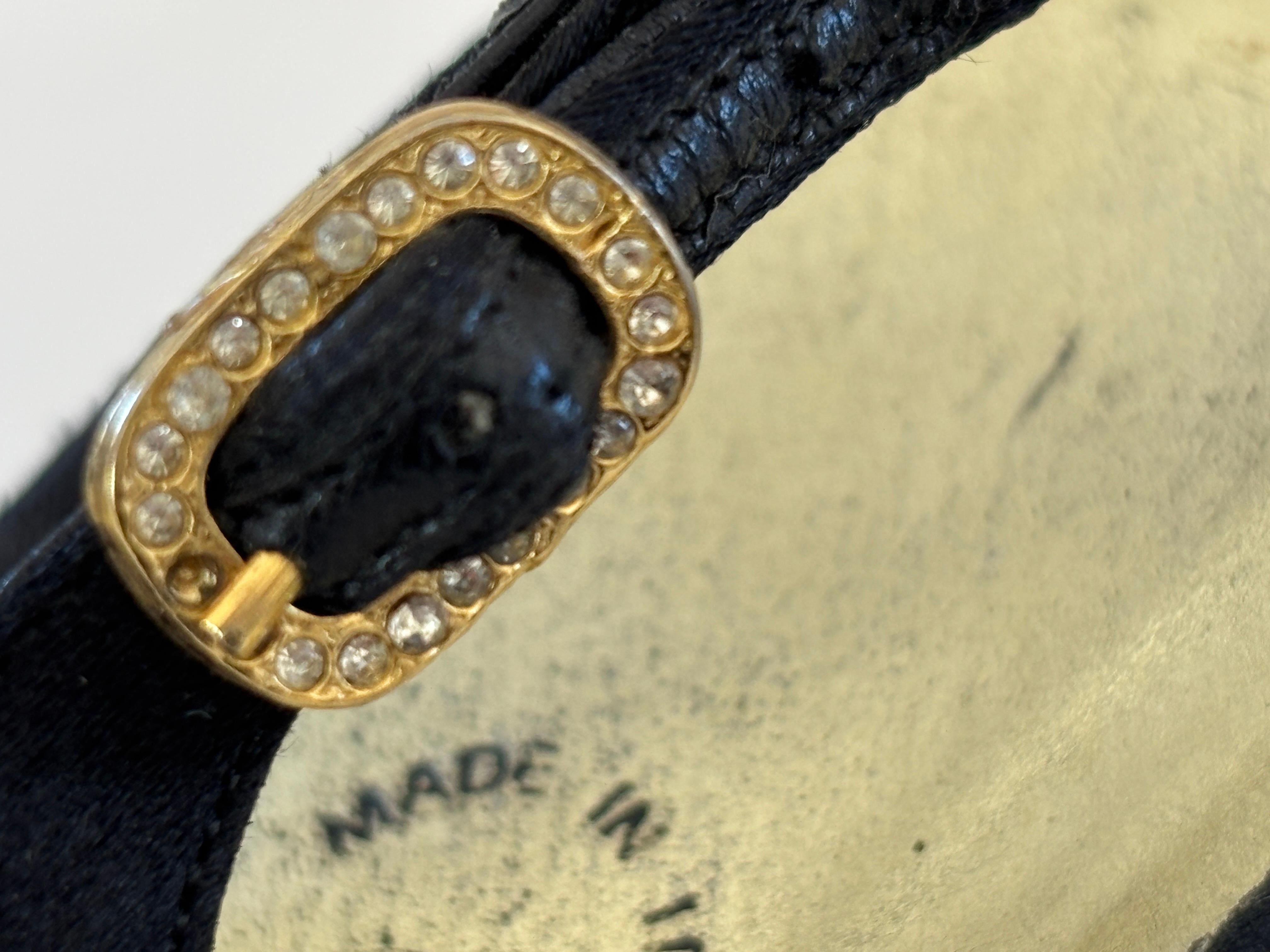 CHANEL Slingback Pumps Heels in Black Satin and Gold Leather EU 38 Vintage 80s For Sale 16