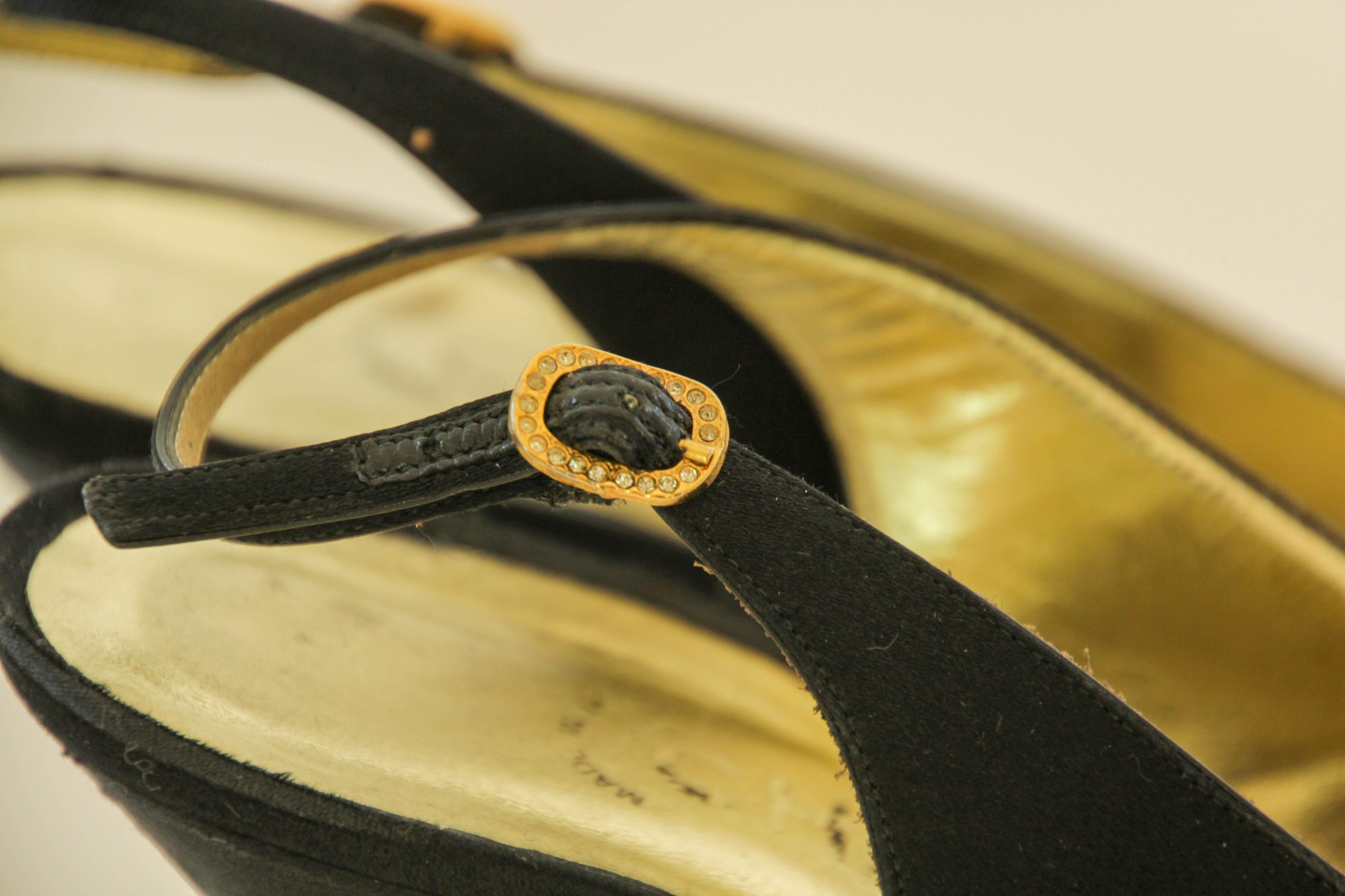 CHANEL Slingback Pumps Heels in Black Satin and Gold Leather EU 38 Vintage 80s For Sale 1
