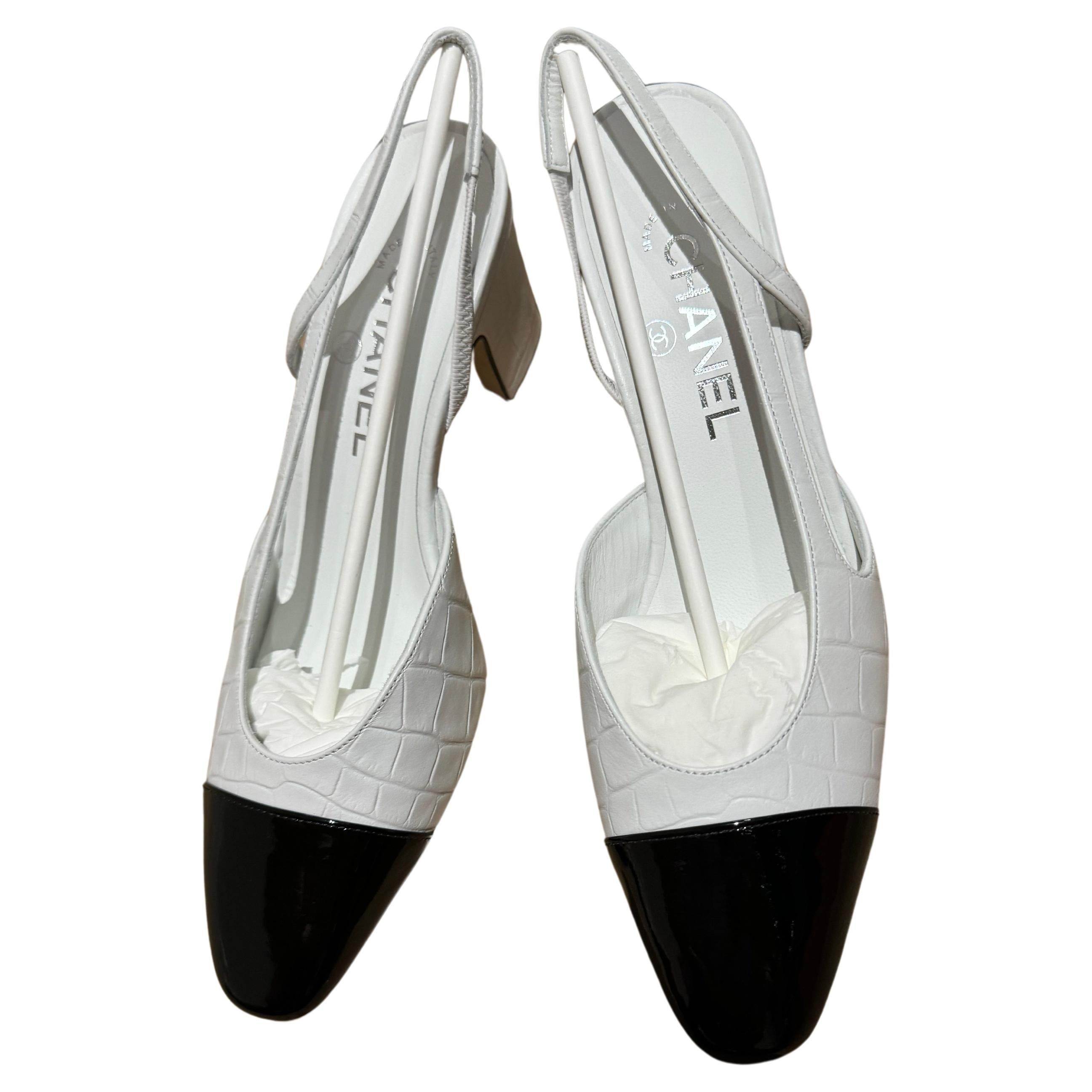 Chanel slingback shoes white and black For Sale at 1stDibs