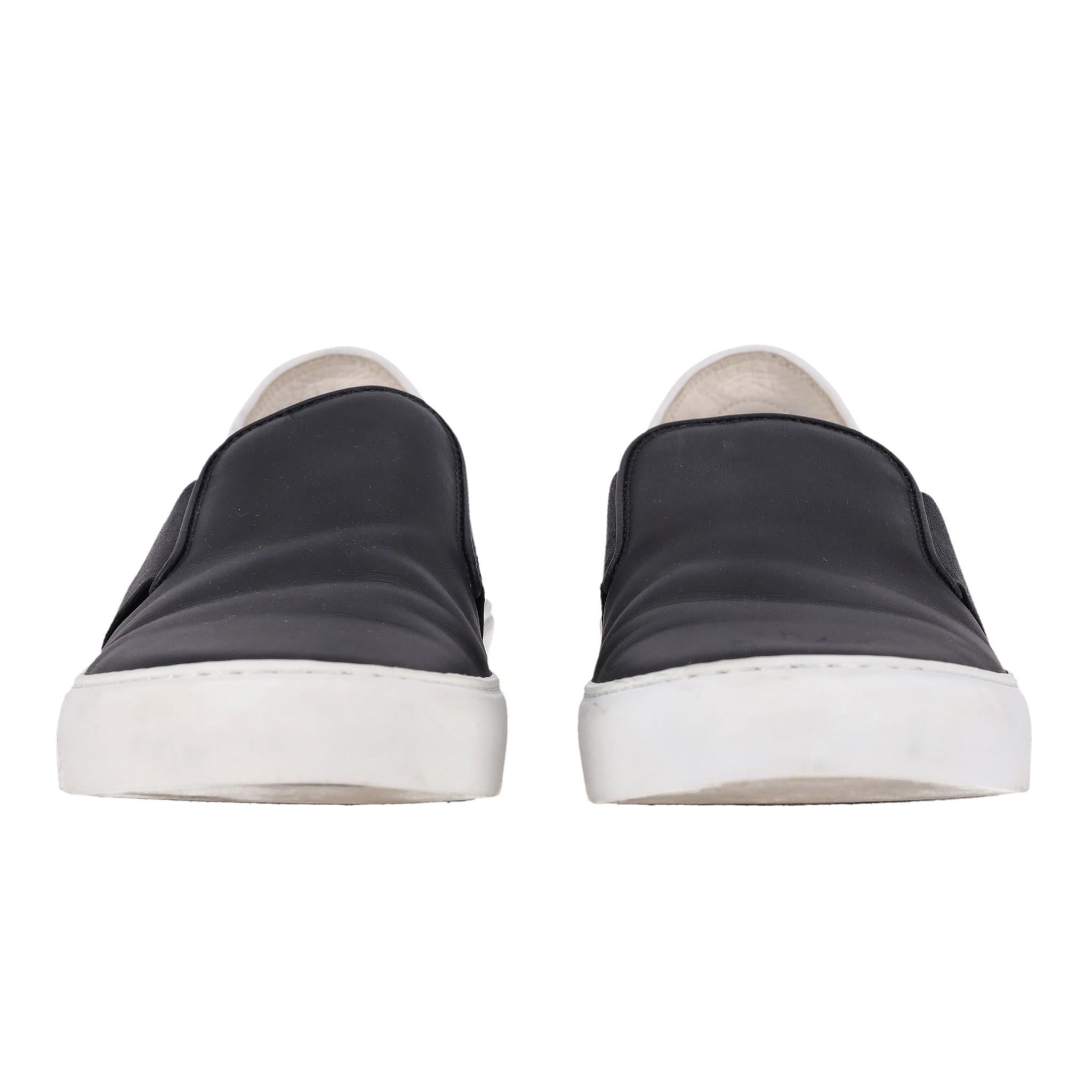 Chanel Slip On Leather Sneakers In Good Condition In London, GB