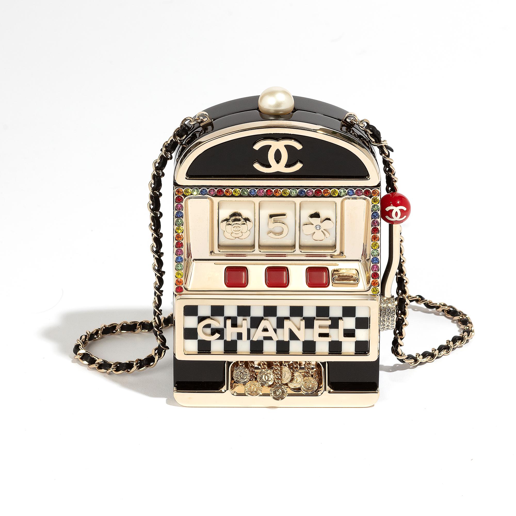 Chanel Slot Machine Casino Minaudière Clutch 2023 In New Condition In London, GB
