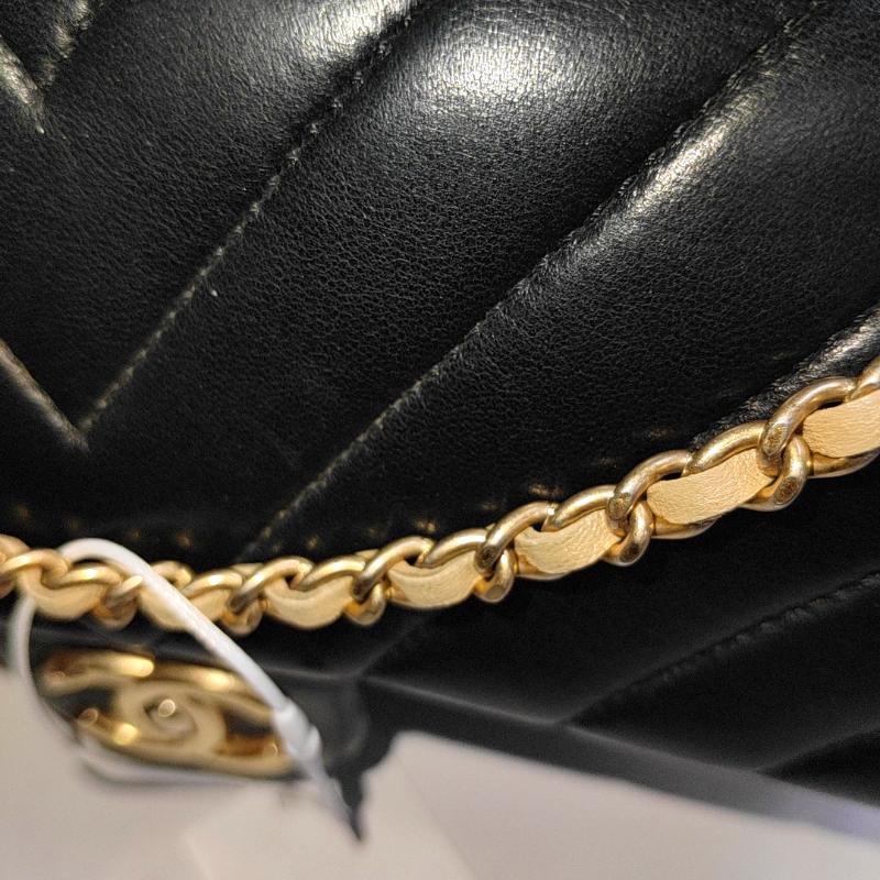 Chanel Small Bicolor Chevron Lambskin Single Flap Bag Black and Gold, 2014-15 3