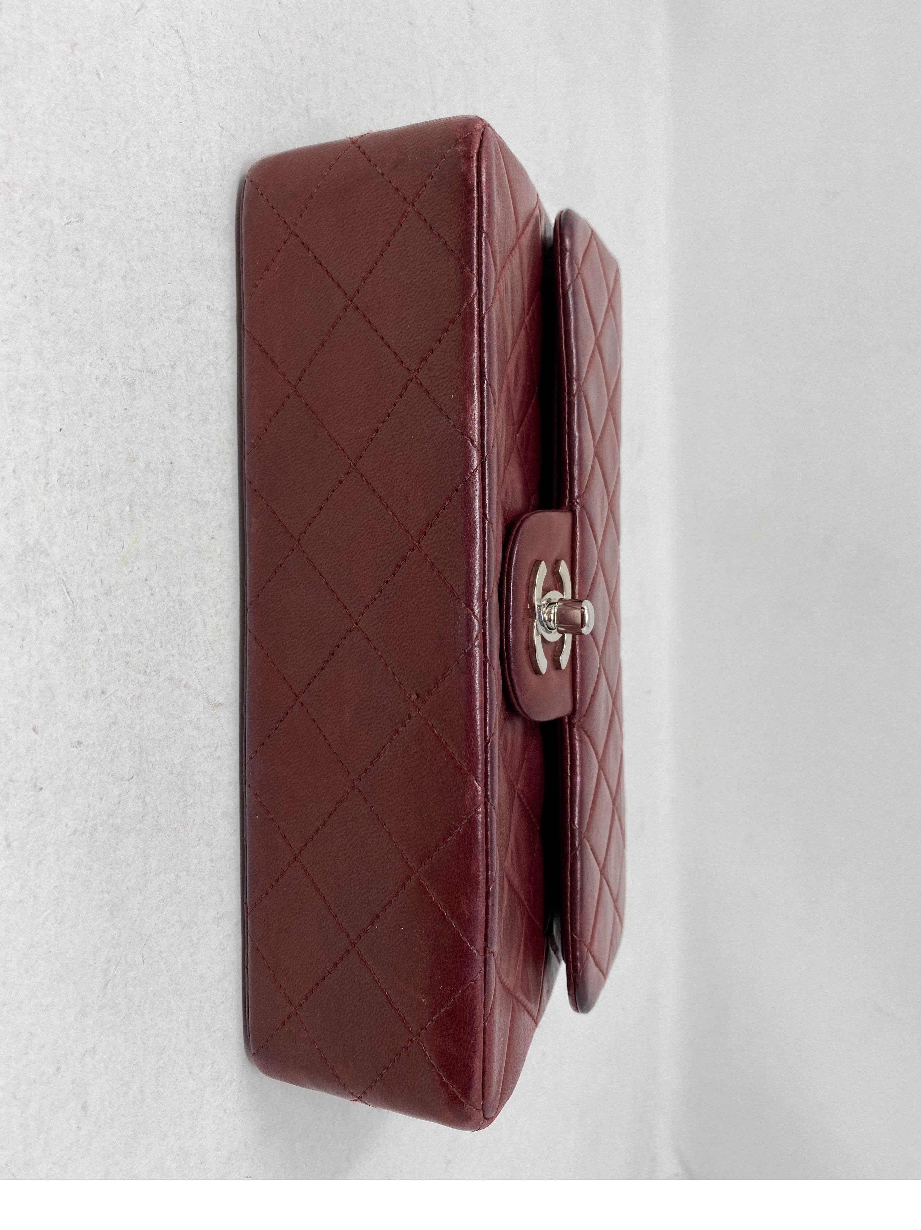 Kleine Chanel-Doppelklappe in Burgunderrot 8