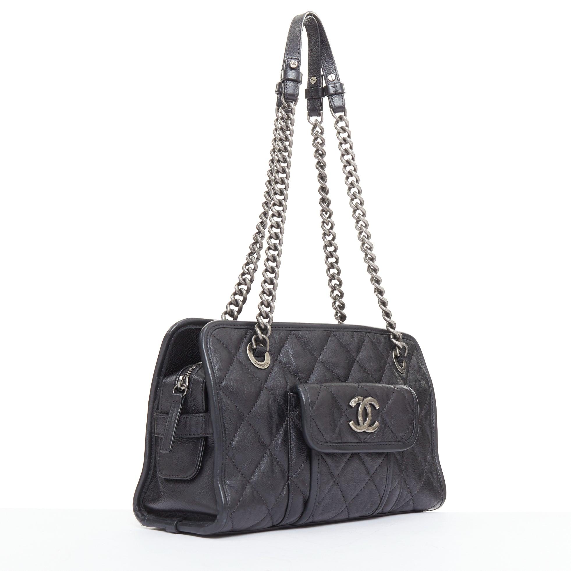 CHANEL Kleine lässige Riviera Zip Umhängetasche aus gestepptem Leder mit Ruthenium CC Kette im Angebot 4