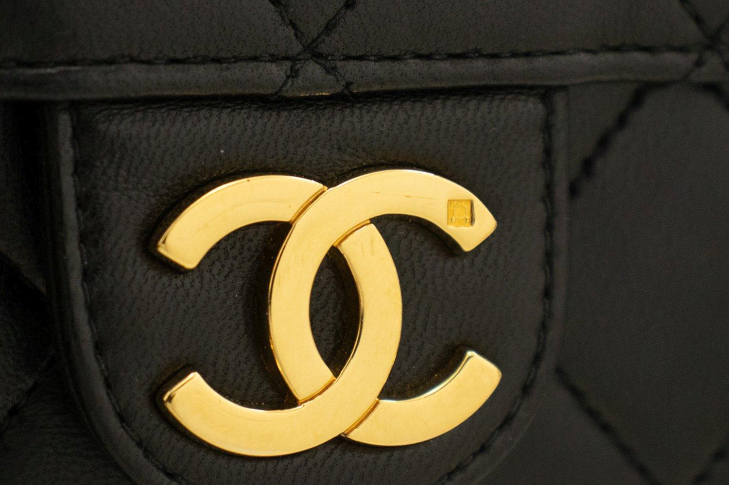 CHANEL Small Chain Shoulder Bag Black Clutch Flap Quilted Lambskin For Sale 8