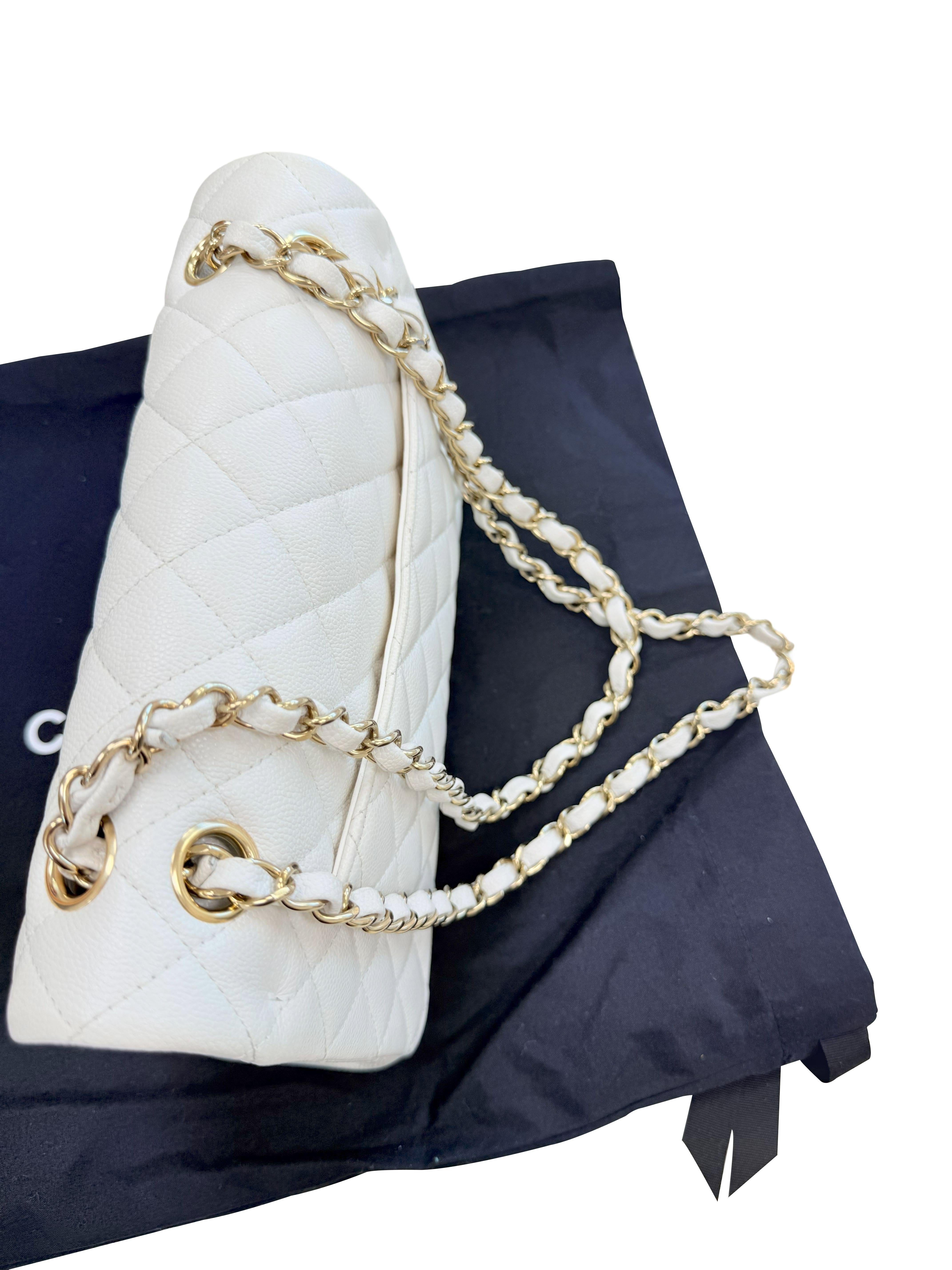 Chanel Small Classic Double Flap Weißer Kaviar Hellgoldene Hardware im Angebot 8