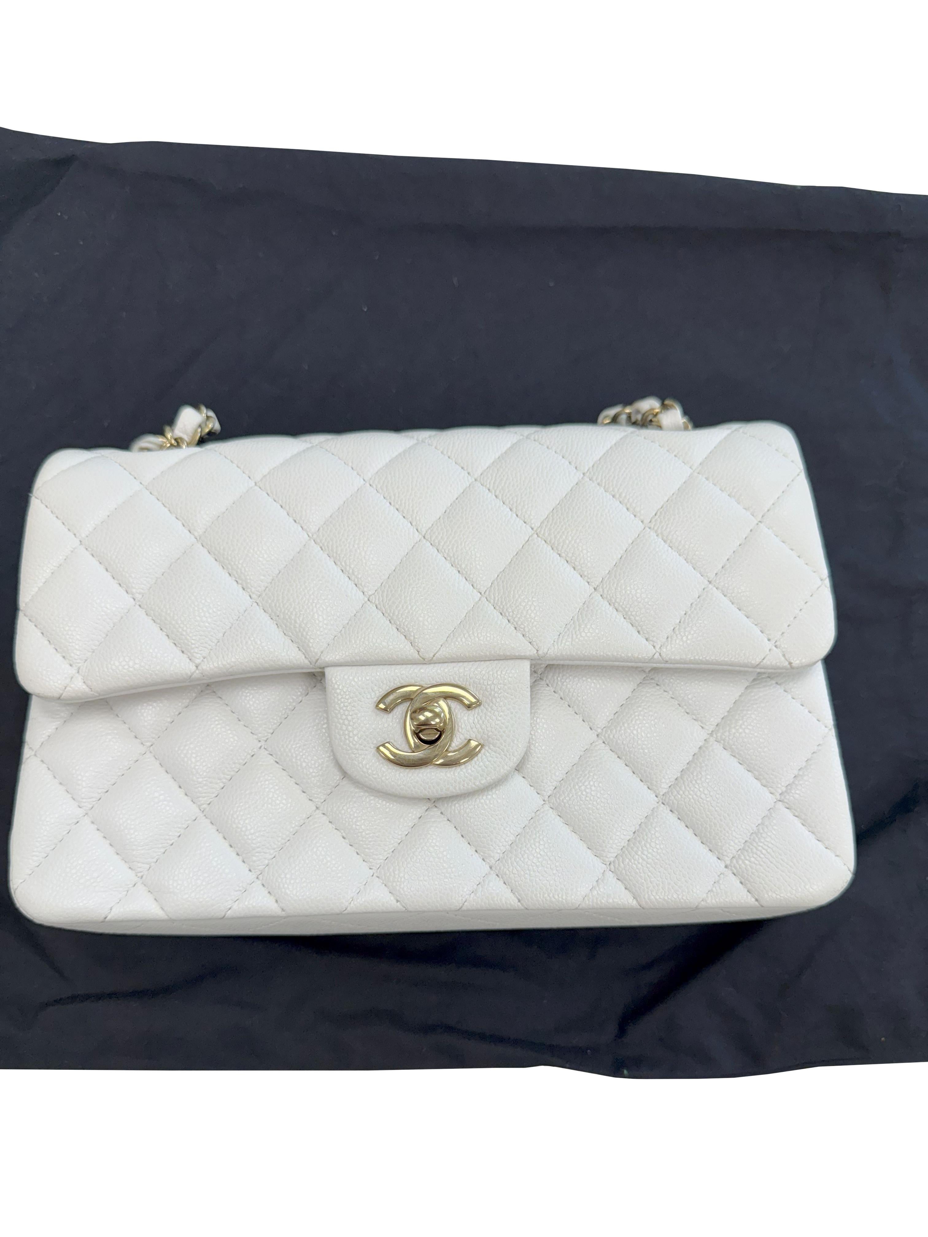 Chanel Small Classic Double Flap Weißer Kaviar Hellgoldene Hardware im Angebot 9