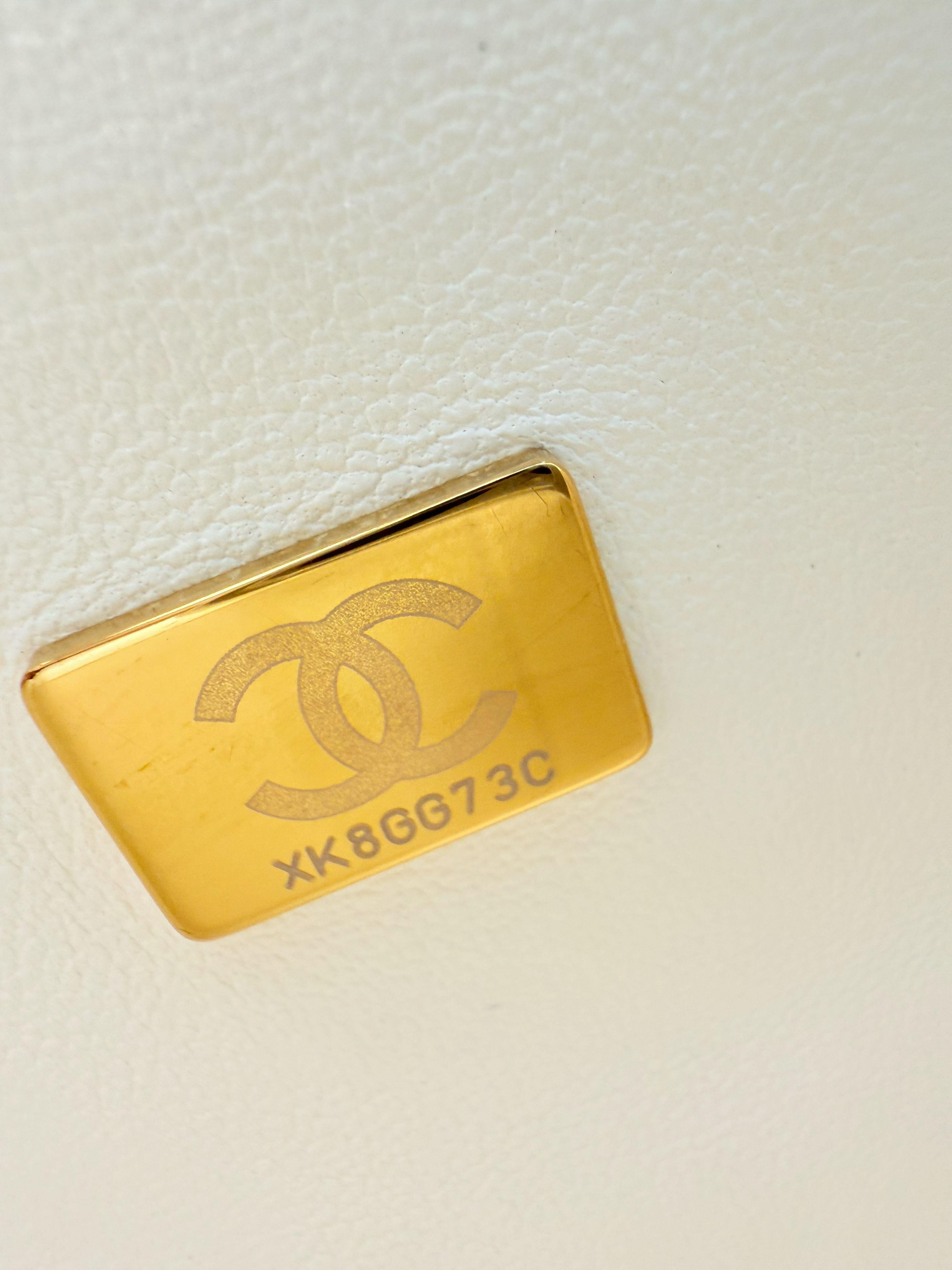 Chanel Small Classic Double Flap Weißer Kaviar Hellgoldene Hardware im Angebot 15
