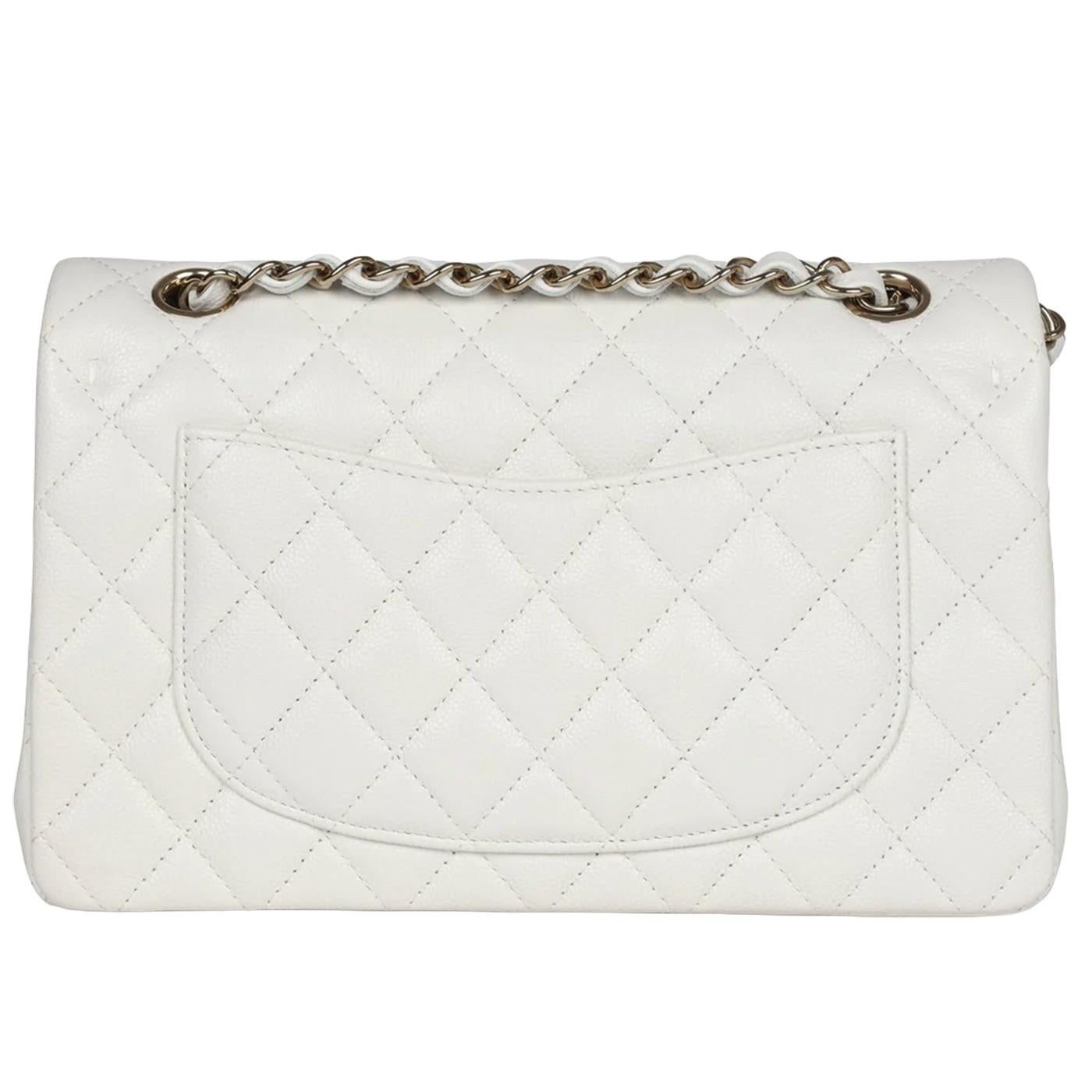 Chanel Small Classic Double Flap Weißer Kaviar Hellgoldene Hardware im Zustand „Neu“ im Angebot in Aventura, FL