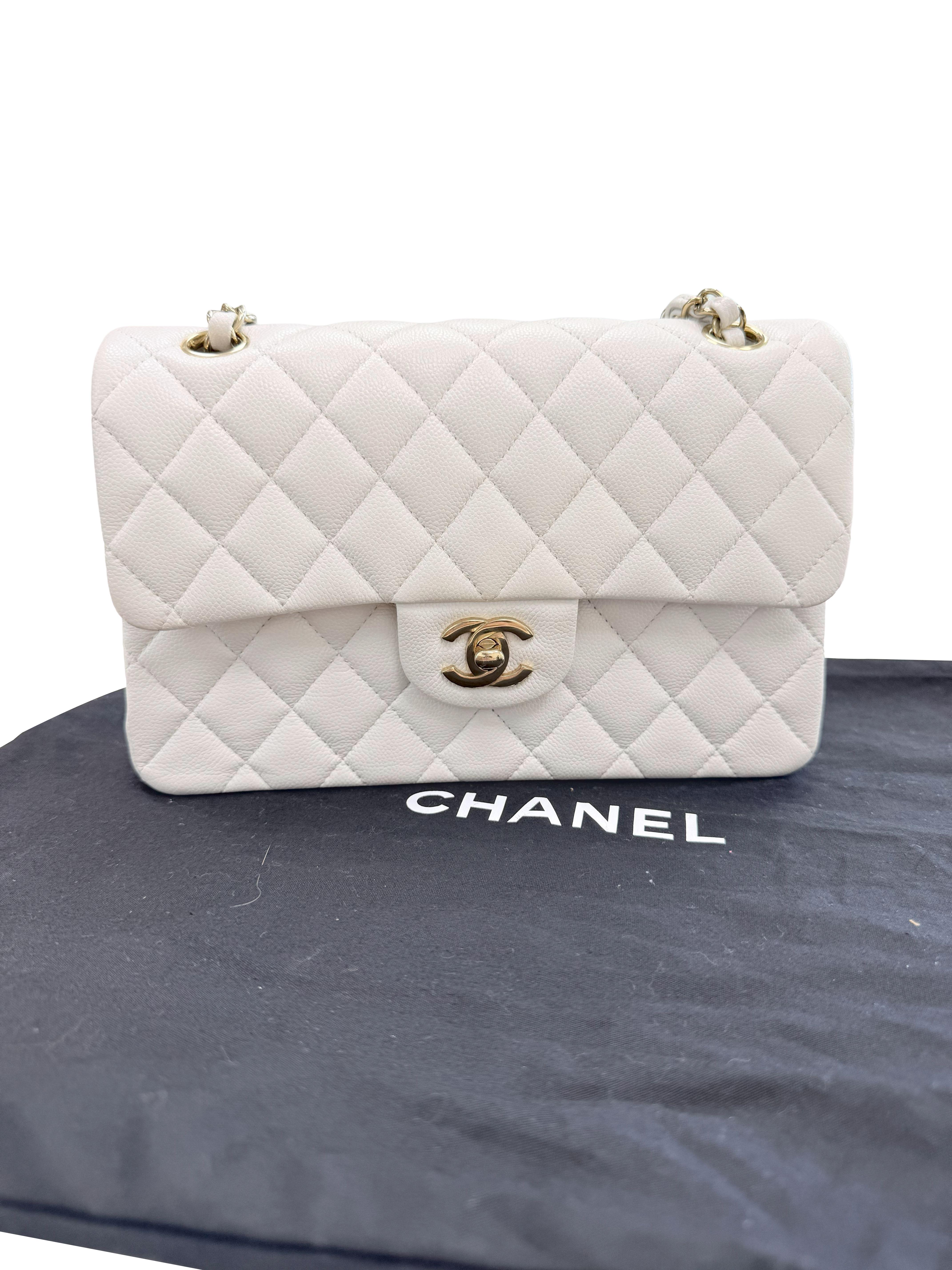Chanel Small Classic Double Flap Weißer Kaviar Hellgoldene Hardware im Angebot 3