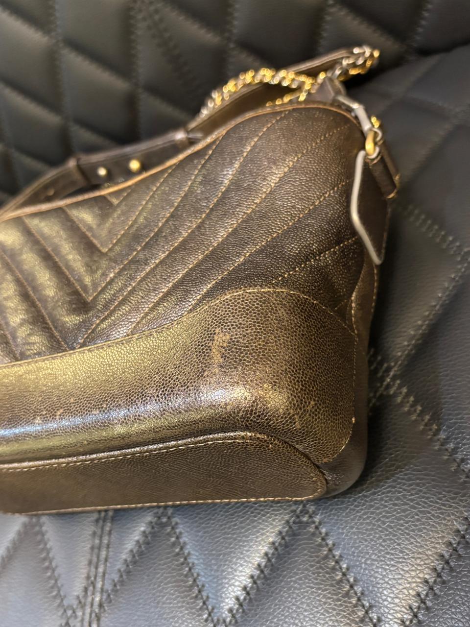 Chanel - Petit sac Gabrielle en cuir chevron vieilli en vente 5