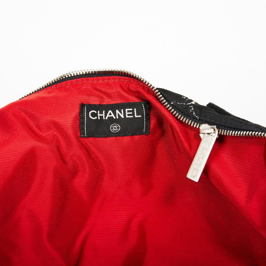 CHANEL Small Dog Bag in Black and Gray Canvas 6