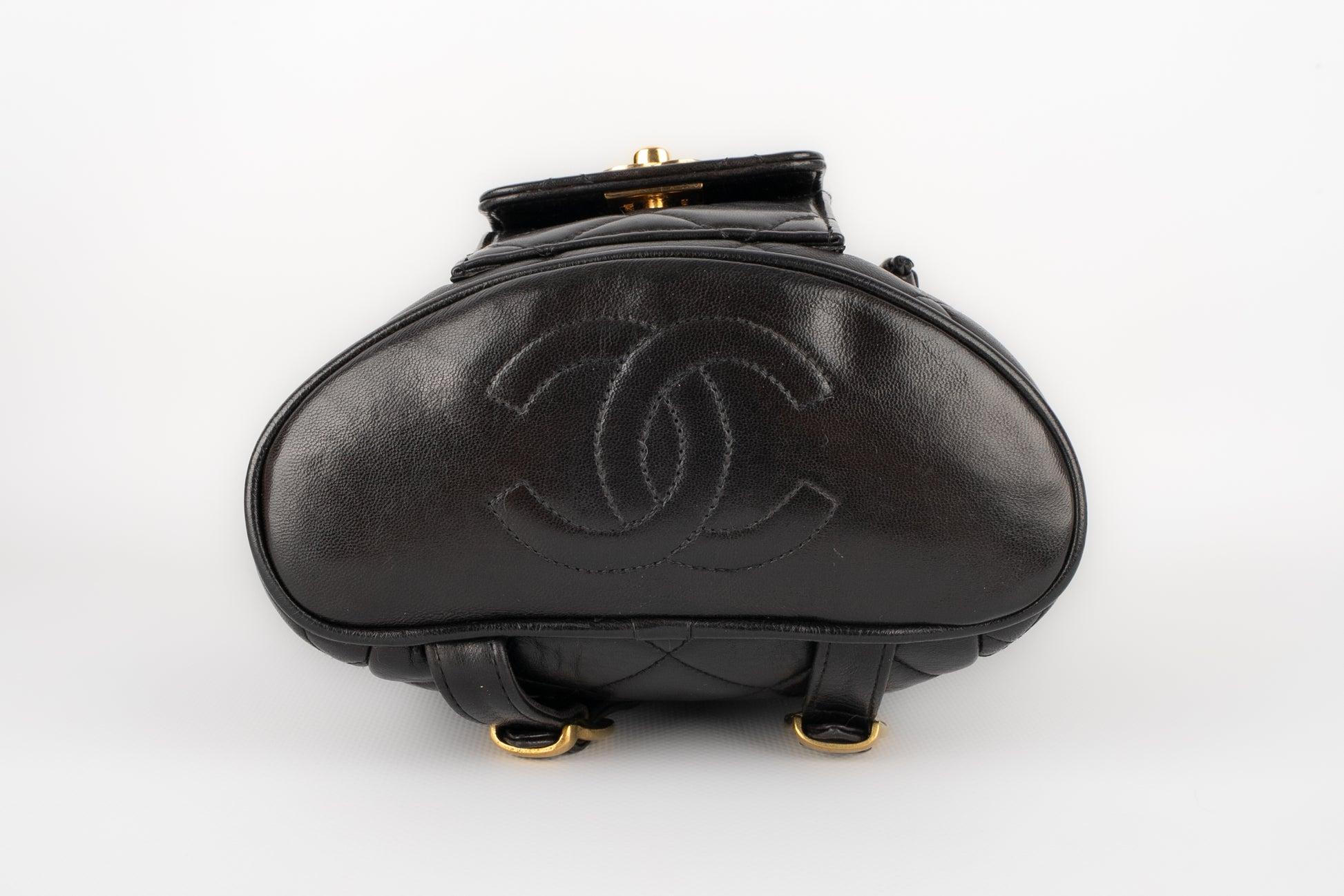 Donna Zaino Chanel Duma Piccolo in vendita