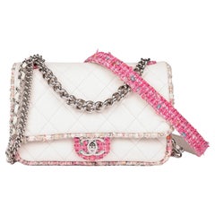 CHANEL Kleine, elegante, doppelseitige Tragetasche mit Klappe