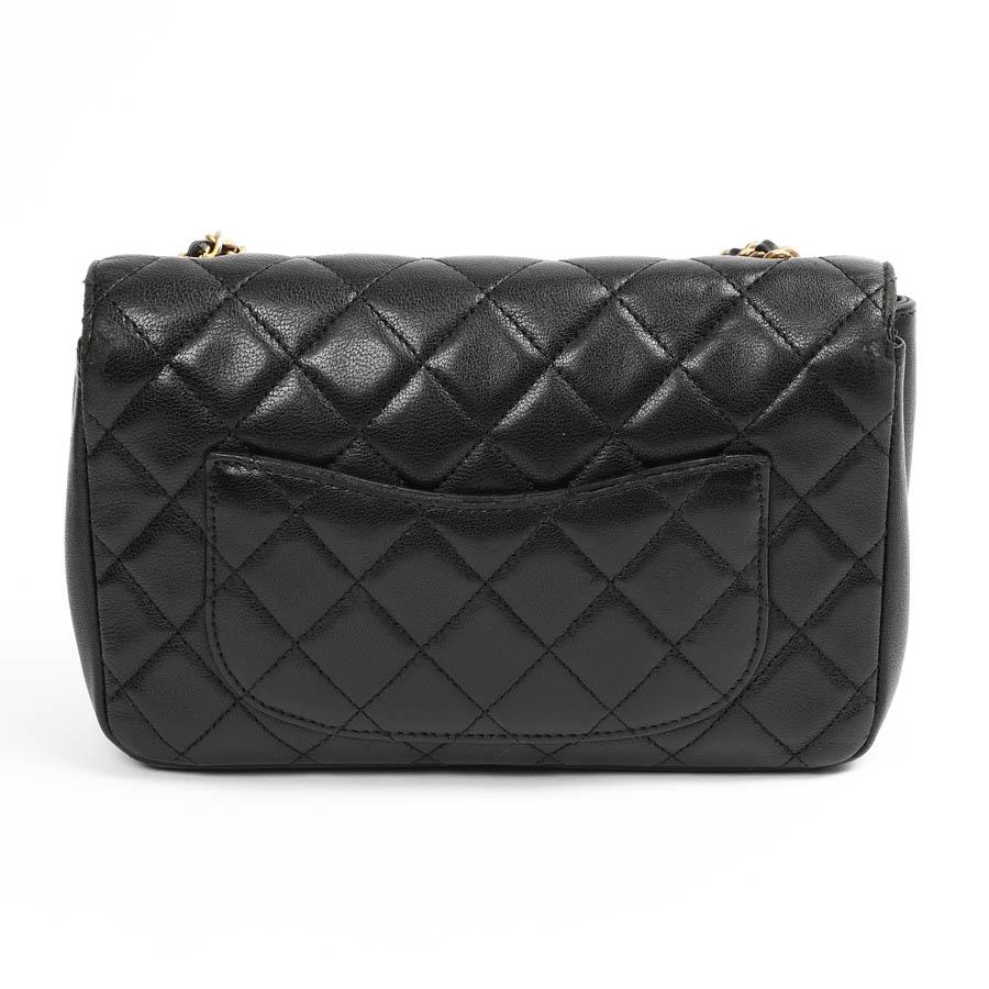 CHANEL Small Flap Bag In Quilted Leather In Good Condition In Paris, FR
