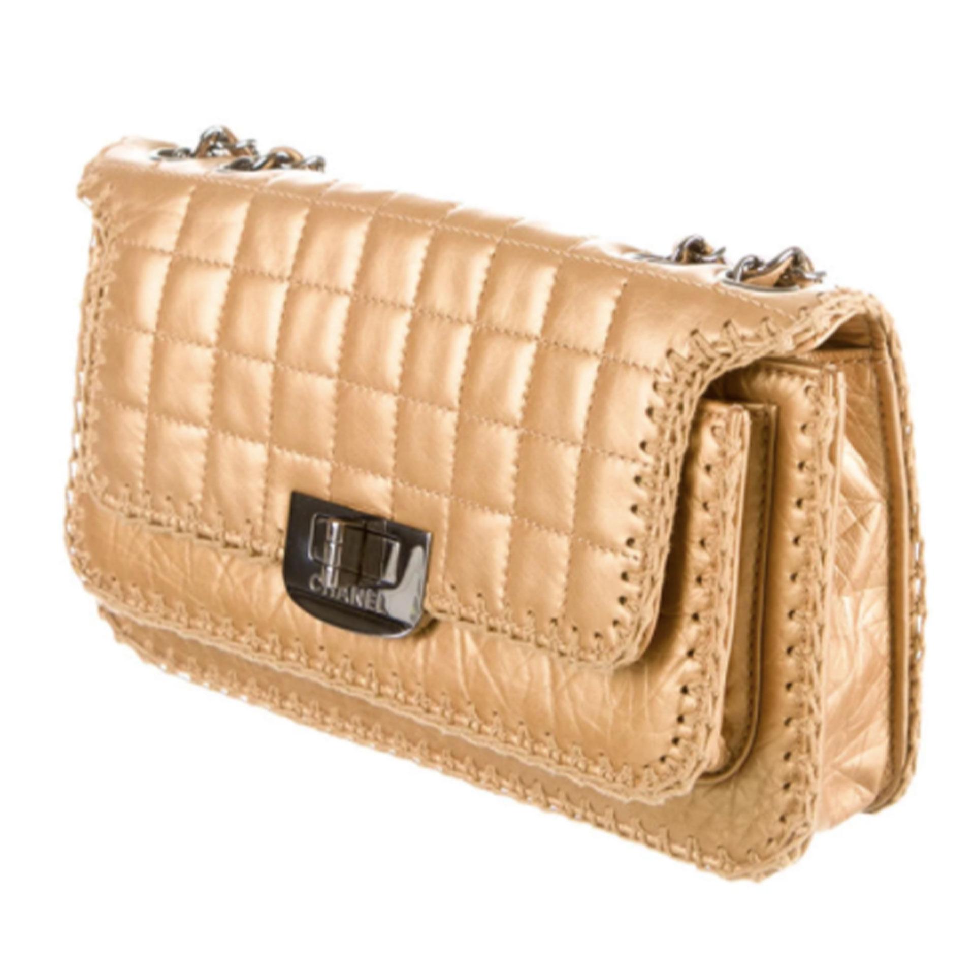 Or Chanel - Petit sac à rabat classique Reissue Gold Whipstitch en vente