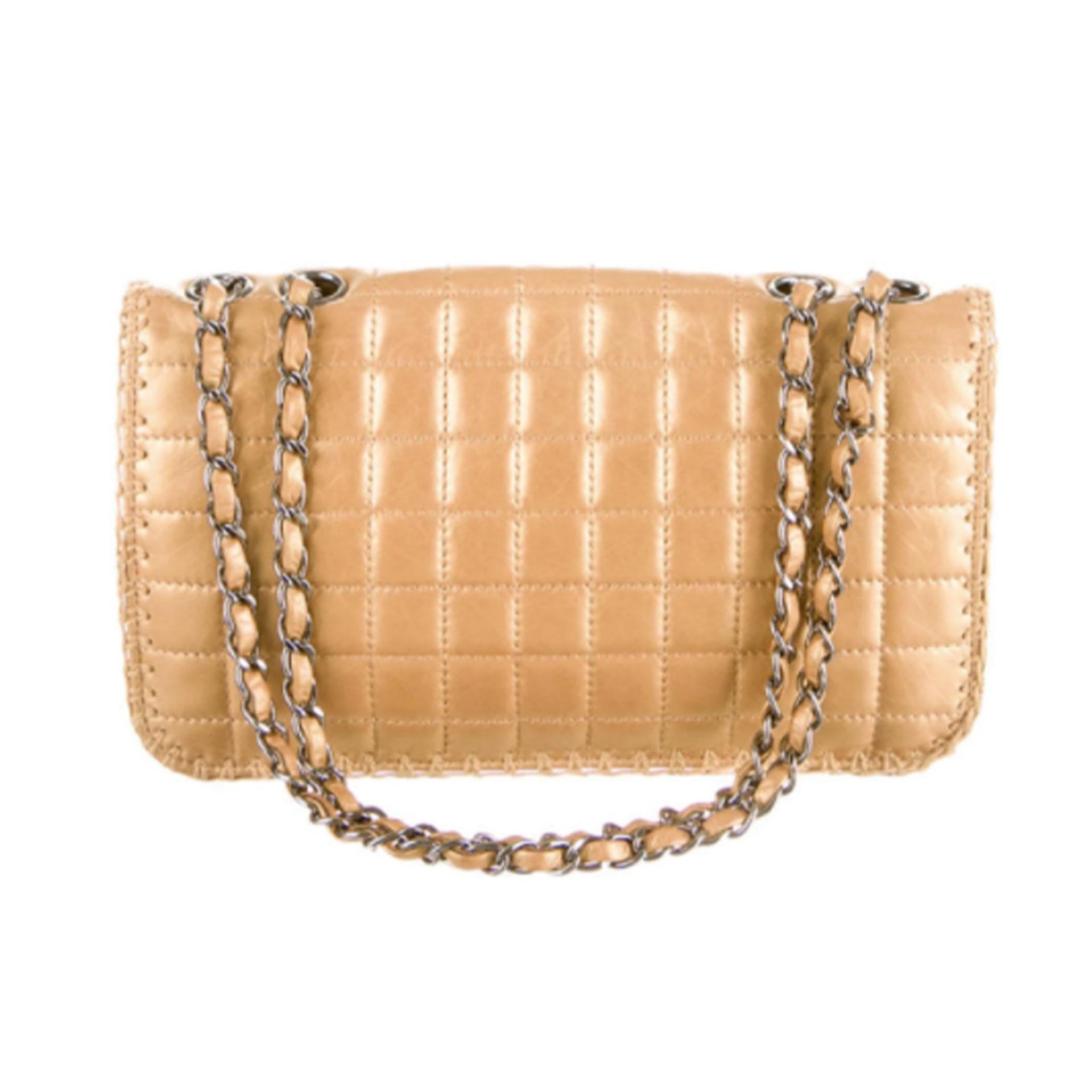 Chanel - Petit sac à rabat classique Reissue Gold Whipstitch Bon état - En vente à Miami, FL