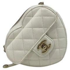 Chanel Kleine Herztasche aus weißem CGHW 