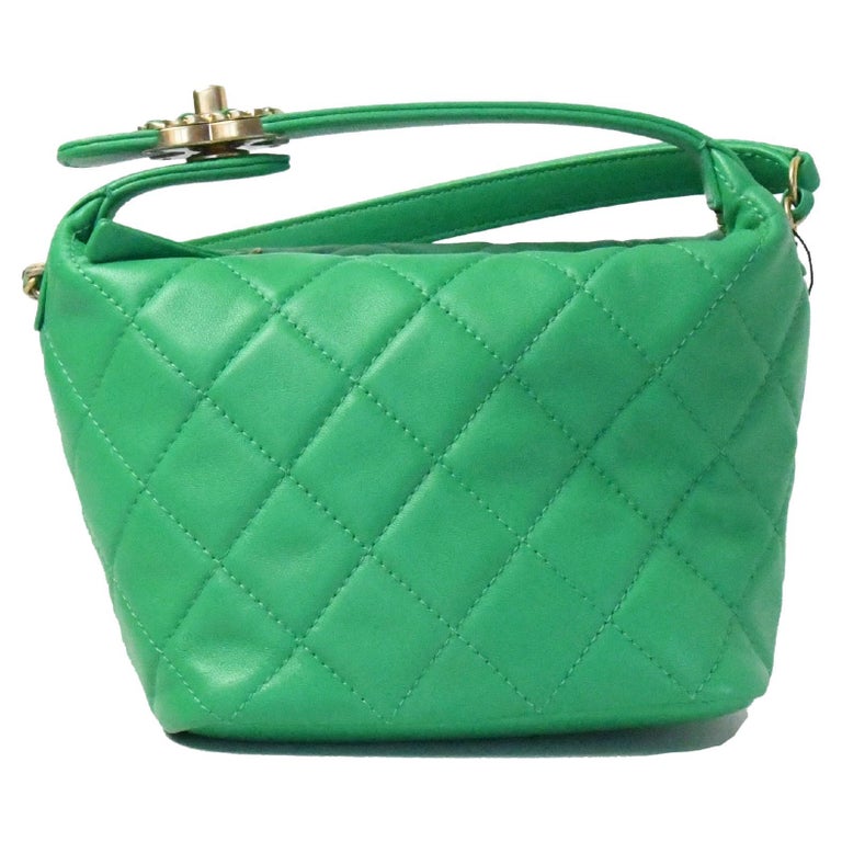 Chanel Small Lambskin Gold HW Hobo Bag Green For Sale at 1stDibs