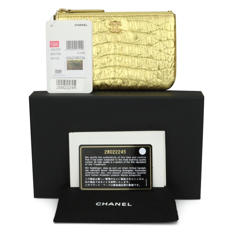 chanel gold card holder leather