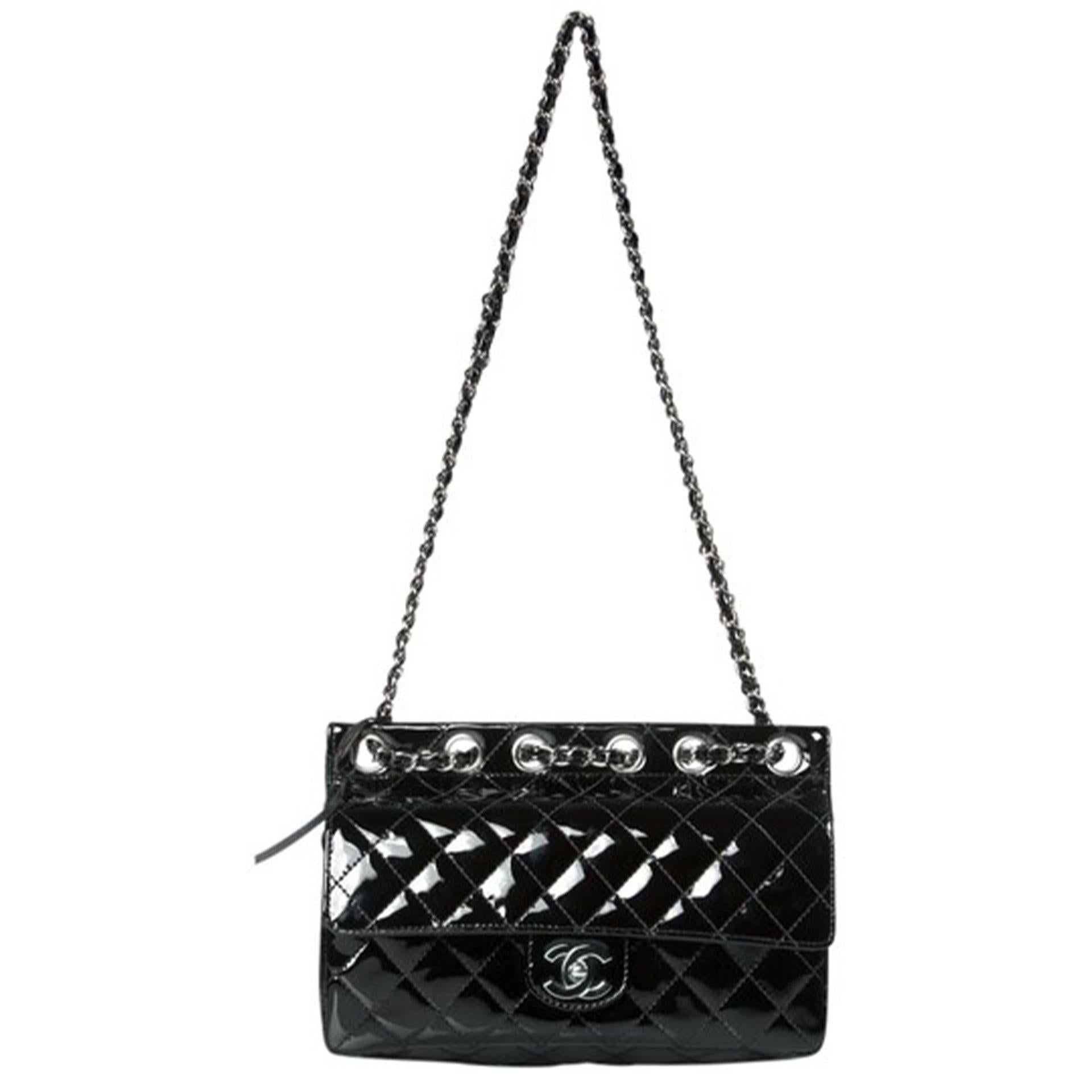 Chanel Small Quilted Patent Leather Flap with Classic Back Pocket Bag For Sale 5