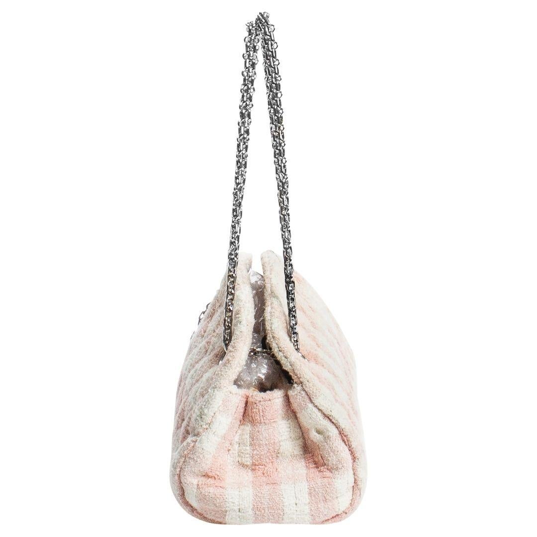 Petit sac en tweed rose vichy matelassé Chanel Unisexe en vente