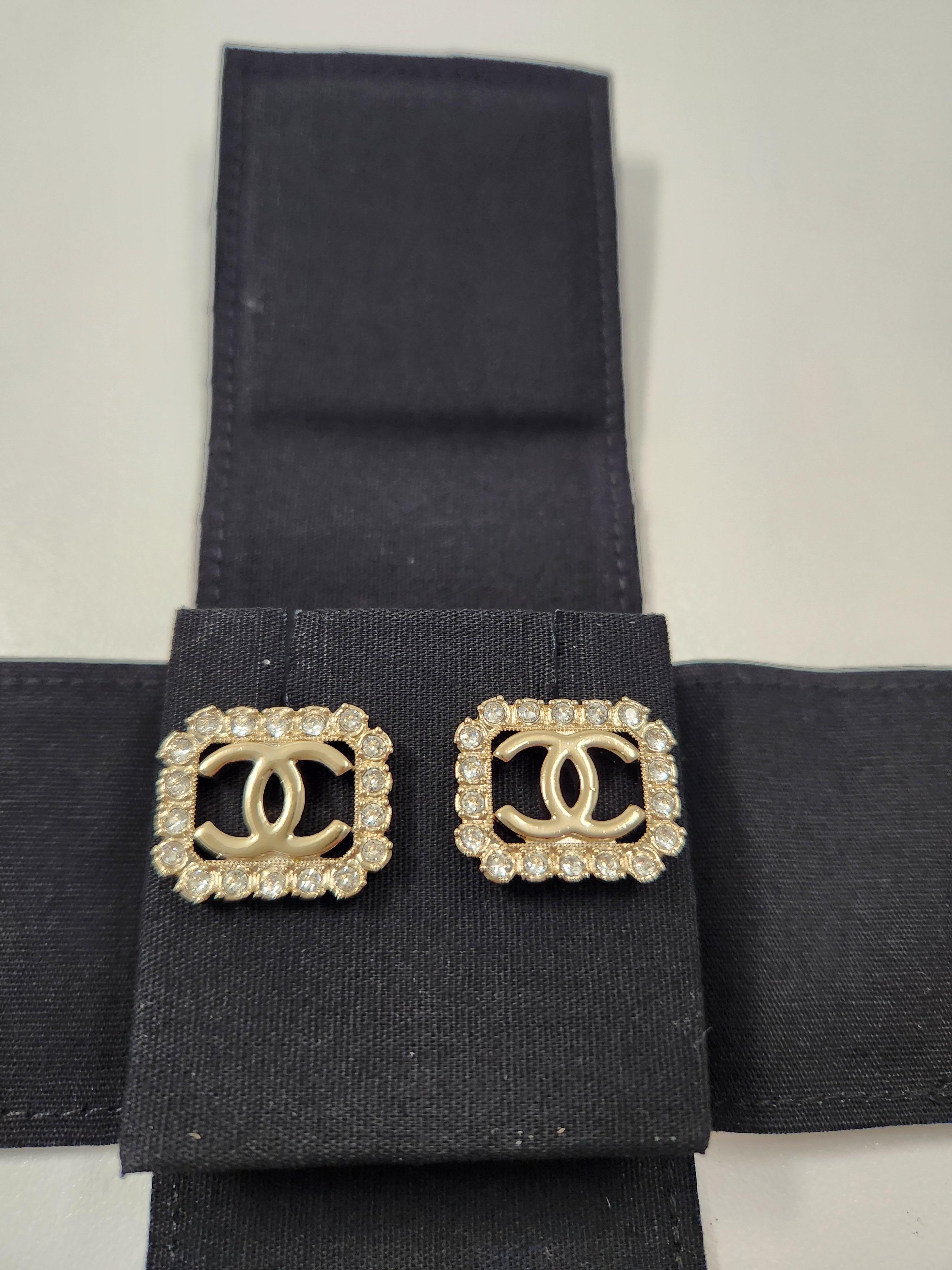 Contemporary Chanel Small Rhinestone CC Rectangular Stud Earrings B23