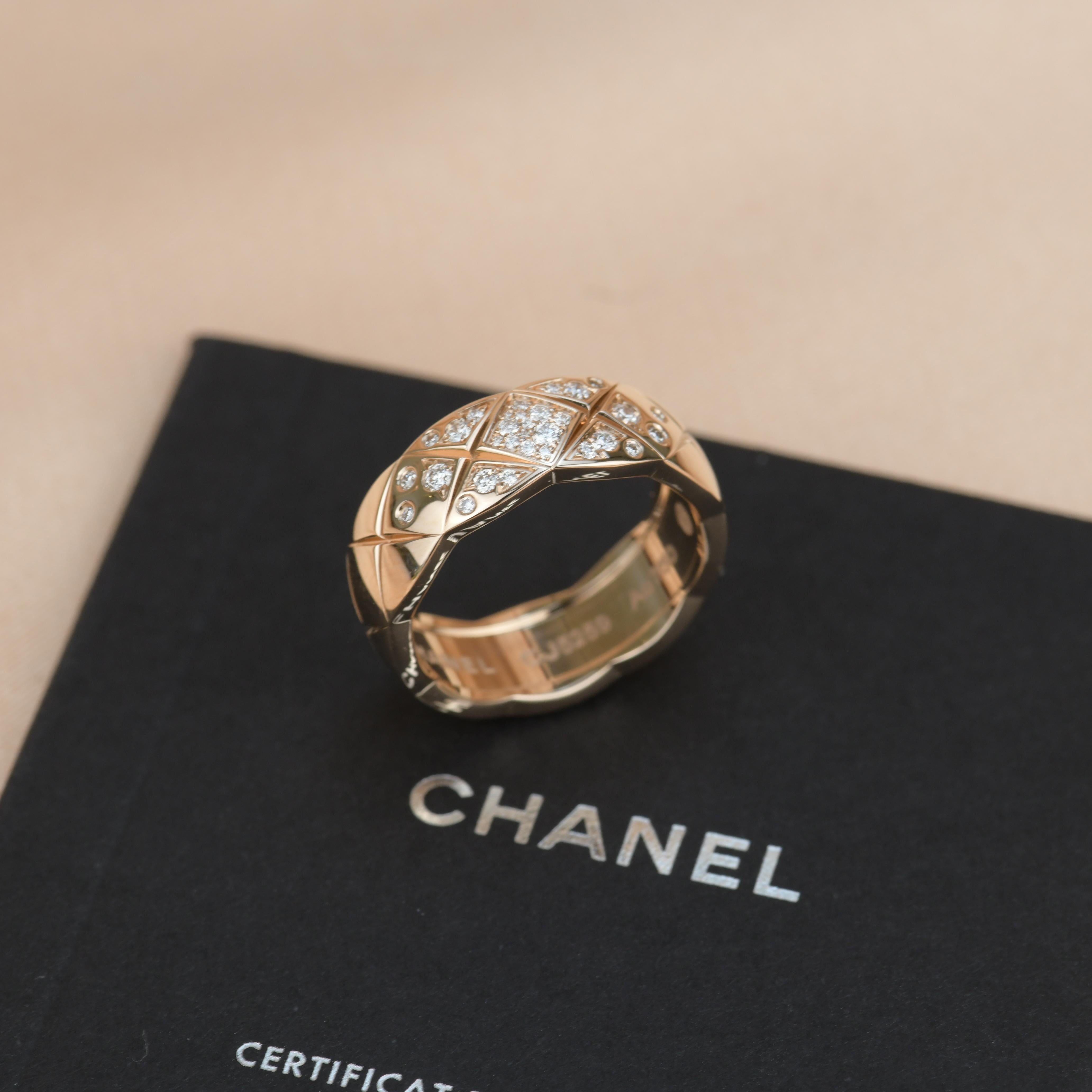 Chanel Small Rose Gold Diamond Coco Crush Ring In Excellent Condition For Sale In Banbury, GB