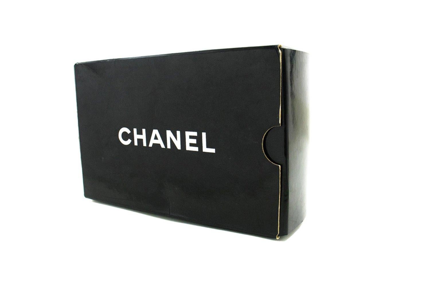 CHANEL Small Single Chain Flap Shoulder Bag Black Quilted Lambskin For Sale 14