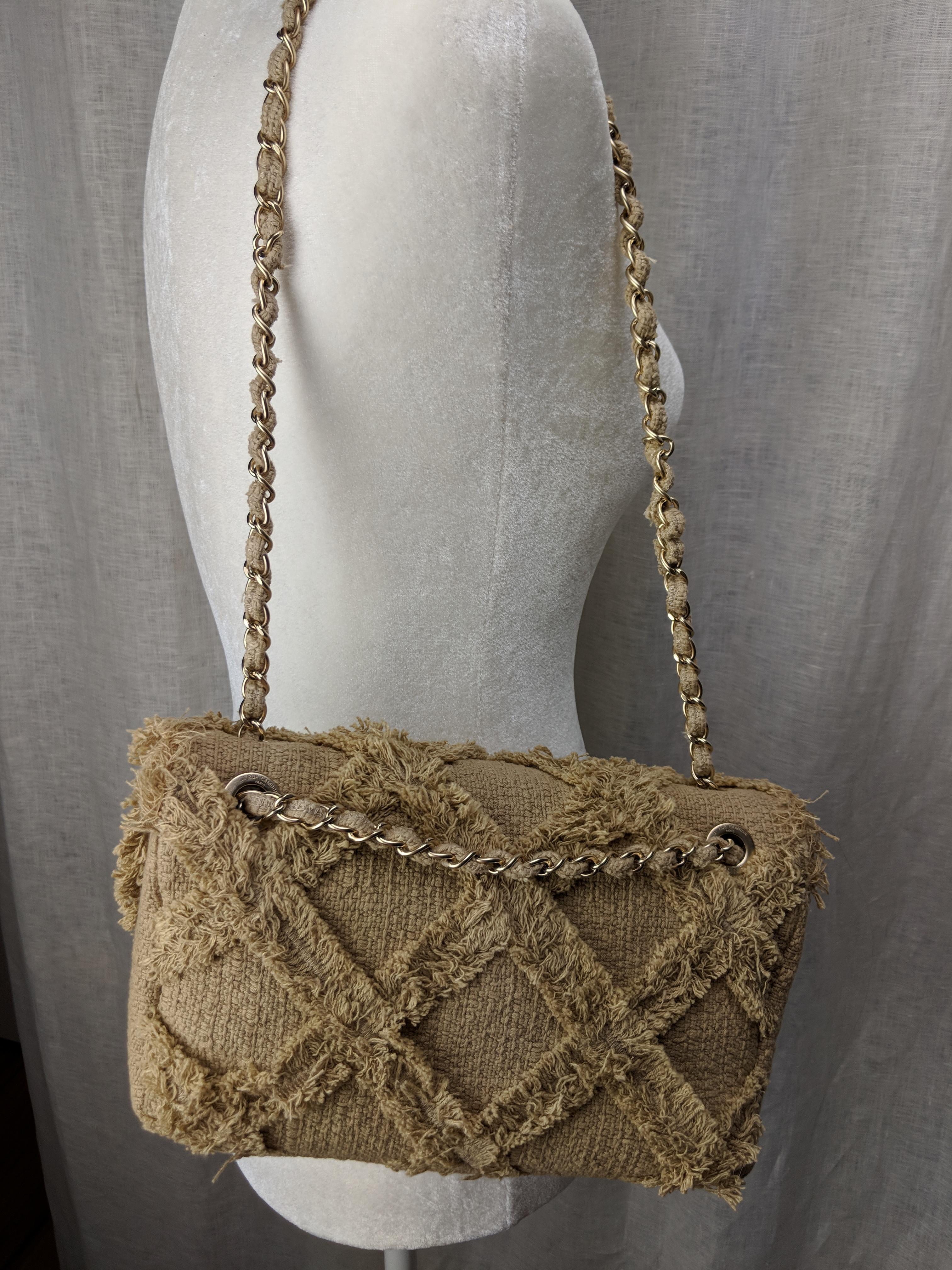 Chanel 2009 Small Sized Beige Tweed Fringe Organic Crochet Nature Flap Bag For Sale 3